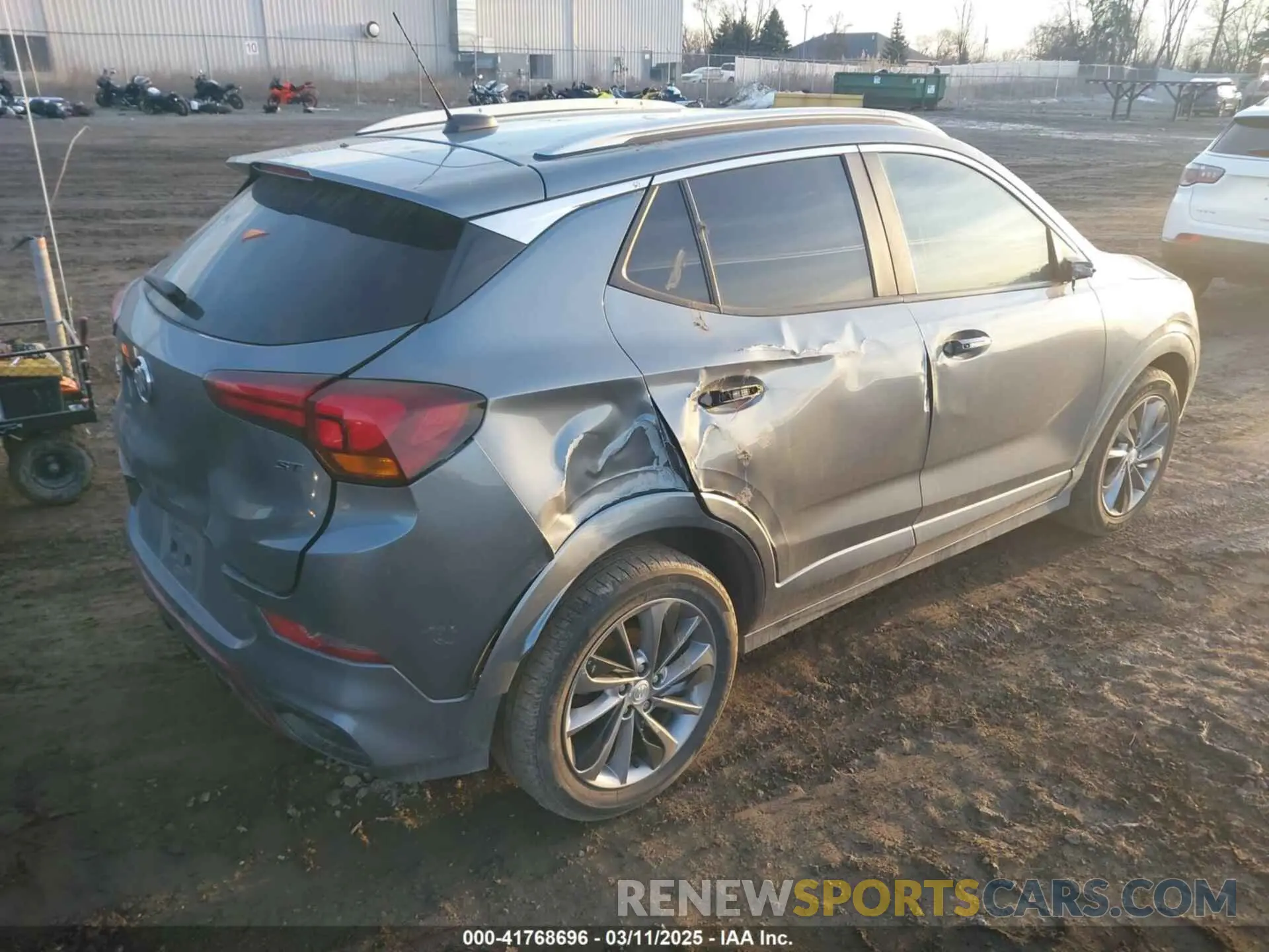 4 Фотография поврежденного автомобиля KL4MMDSL8LB122807 BUICK ENCORE GX 2020