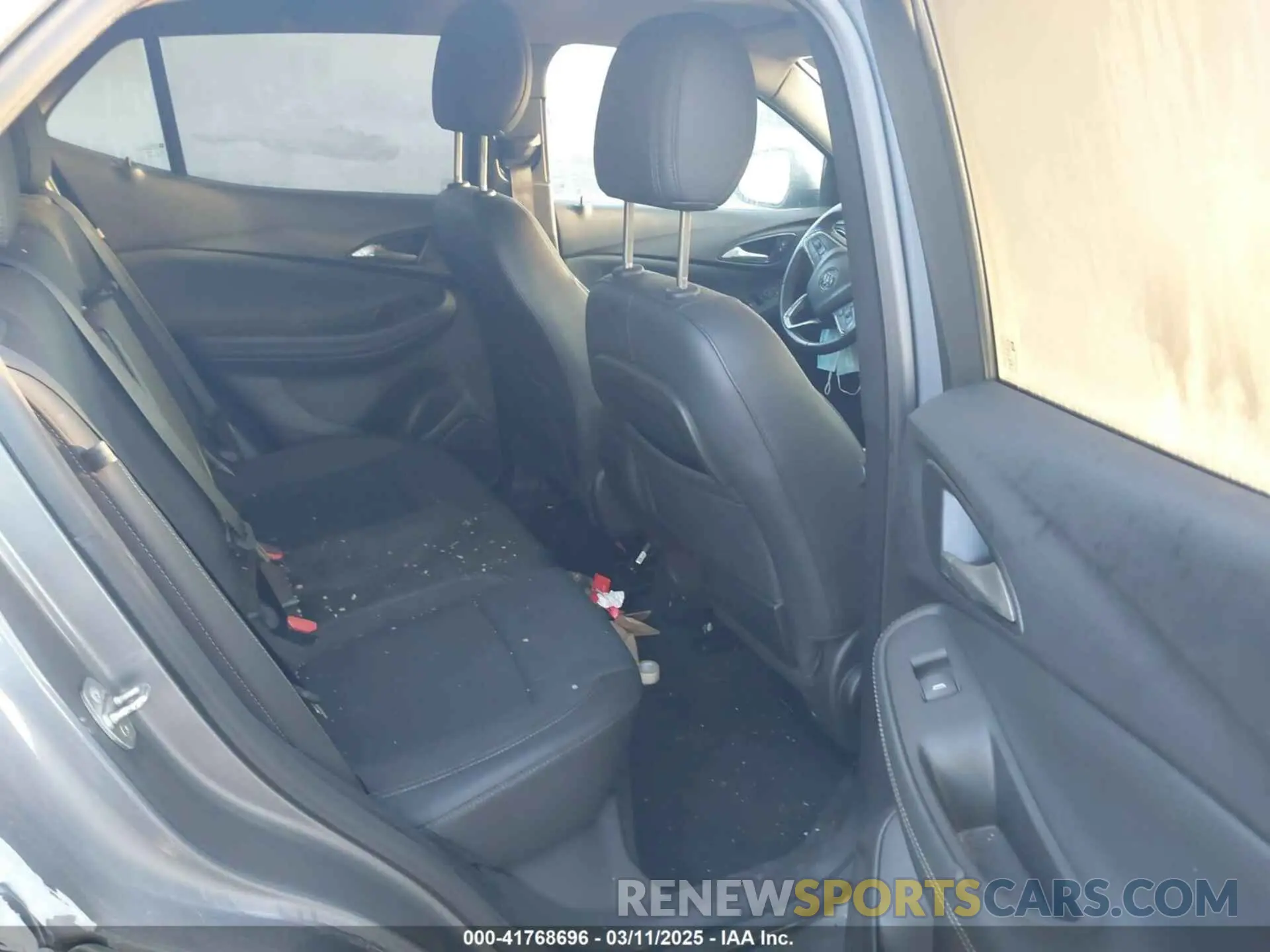 8 Фотография поврежденного автомобиля KL4MMDSL8LB122807 BUICK ENCORE GX 2020