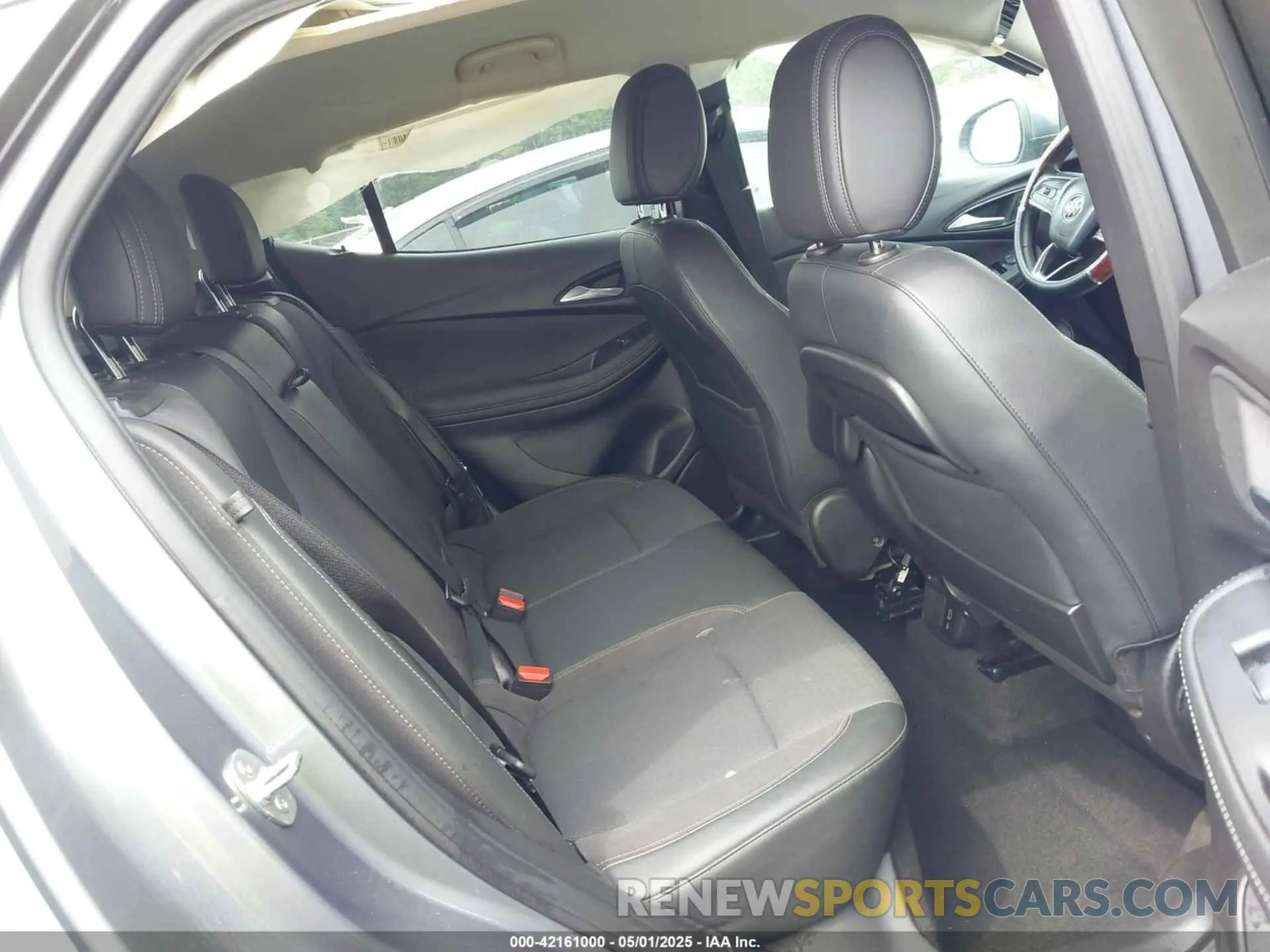 8 Фотография поврежденного автомобиля KL4MMDSLXLB106348 BUICK ENCORE GX 2020