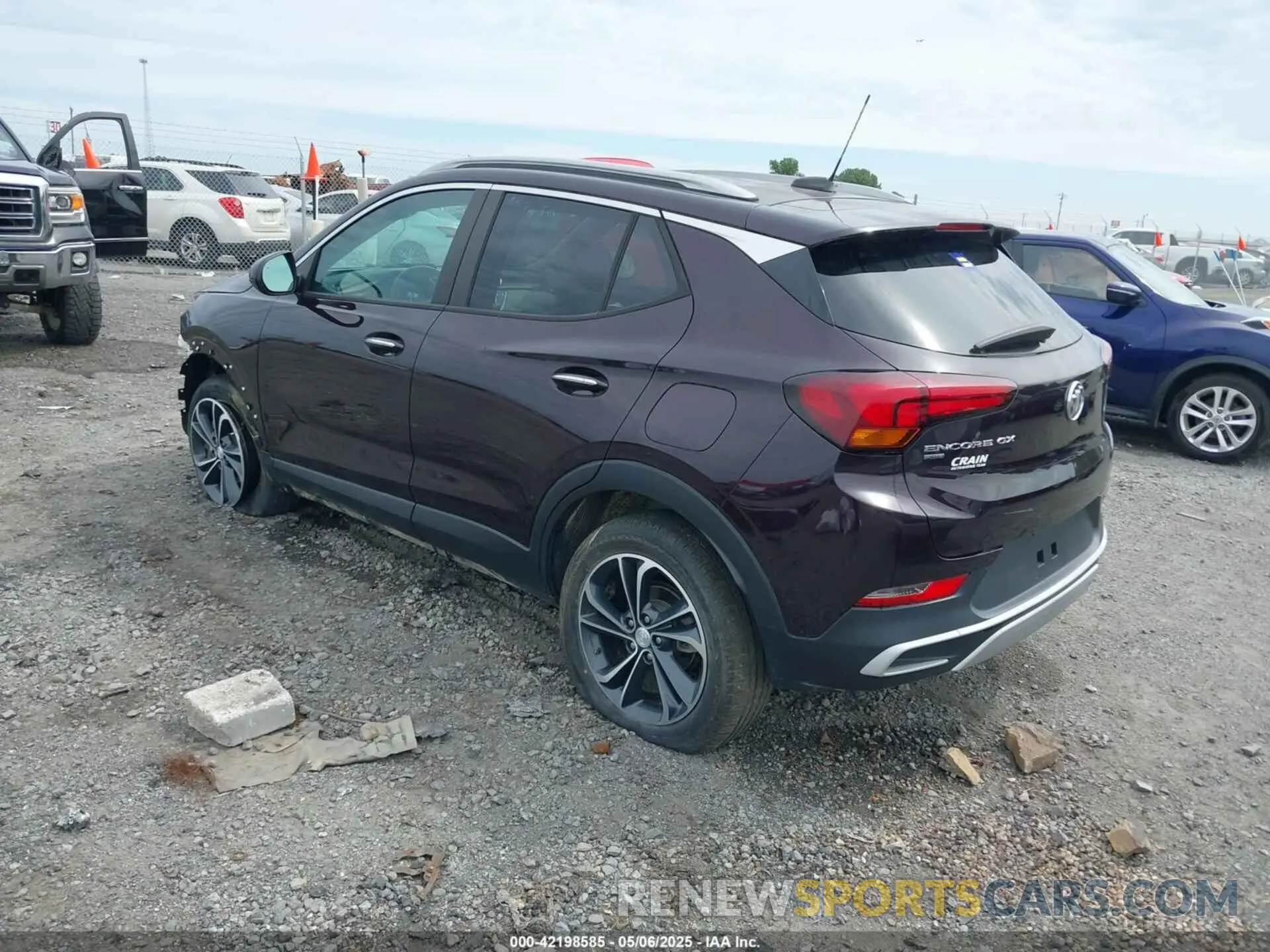 3 Фотография поврежденного автомобиля KL4MMESL8LB103664 BUICK ENCORE GX 2020