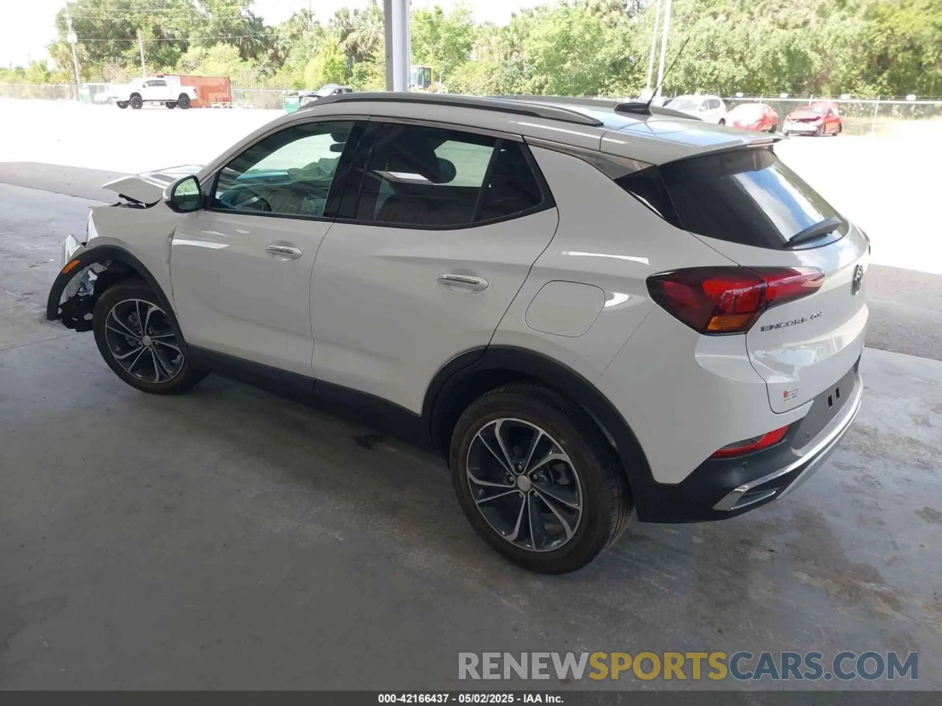 3 Фотография поврежденного автомобиля KL4MMFSL5LB127474 BUICK ENCORE GX 2020