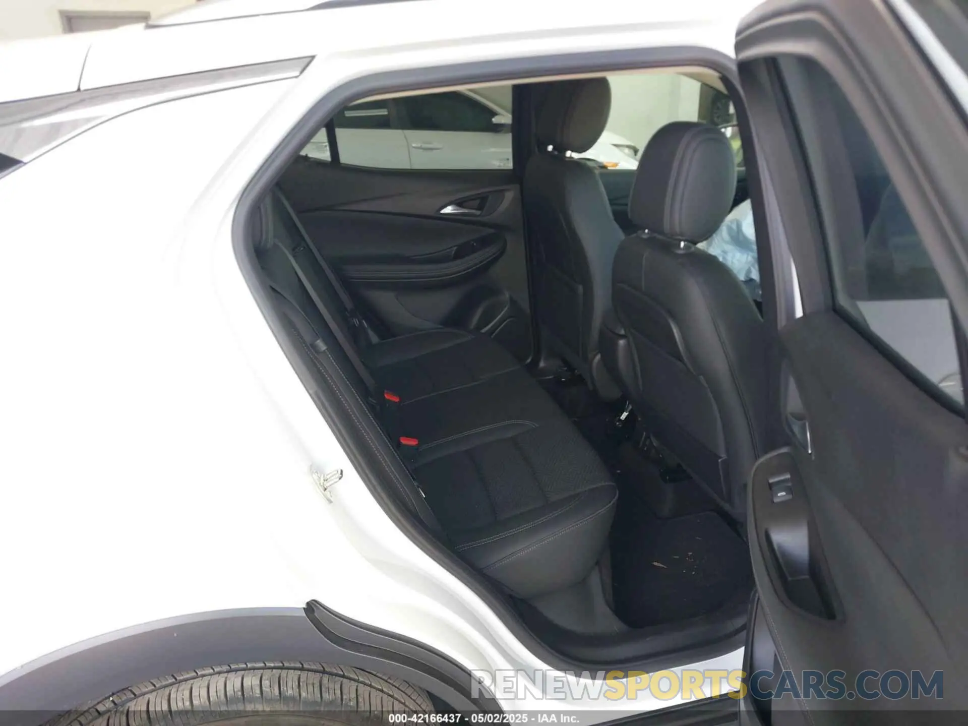 8 Фотография поврежденного автомобиля KL4MMFSL5LB127474 BUICK ENCORE GX 2020