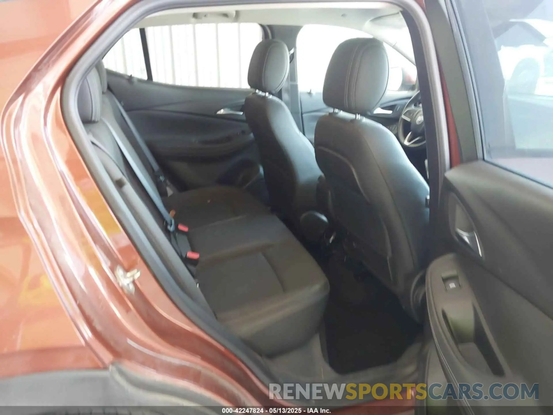 8 Photograph of a damaged car KL4MMBS24MB043633 BUICK ENCORE GX 2021
