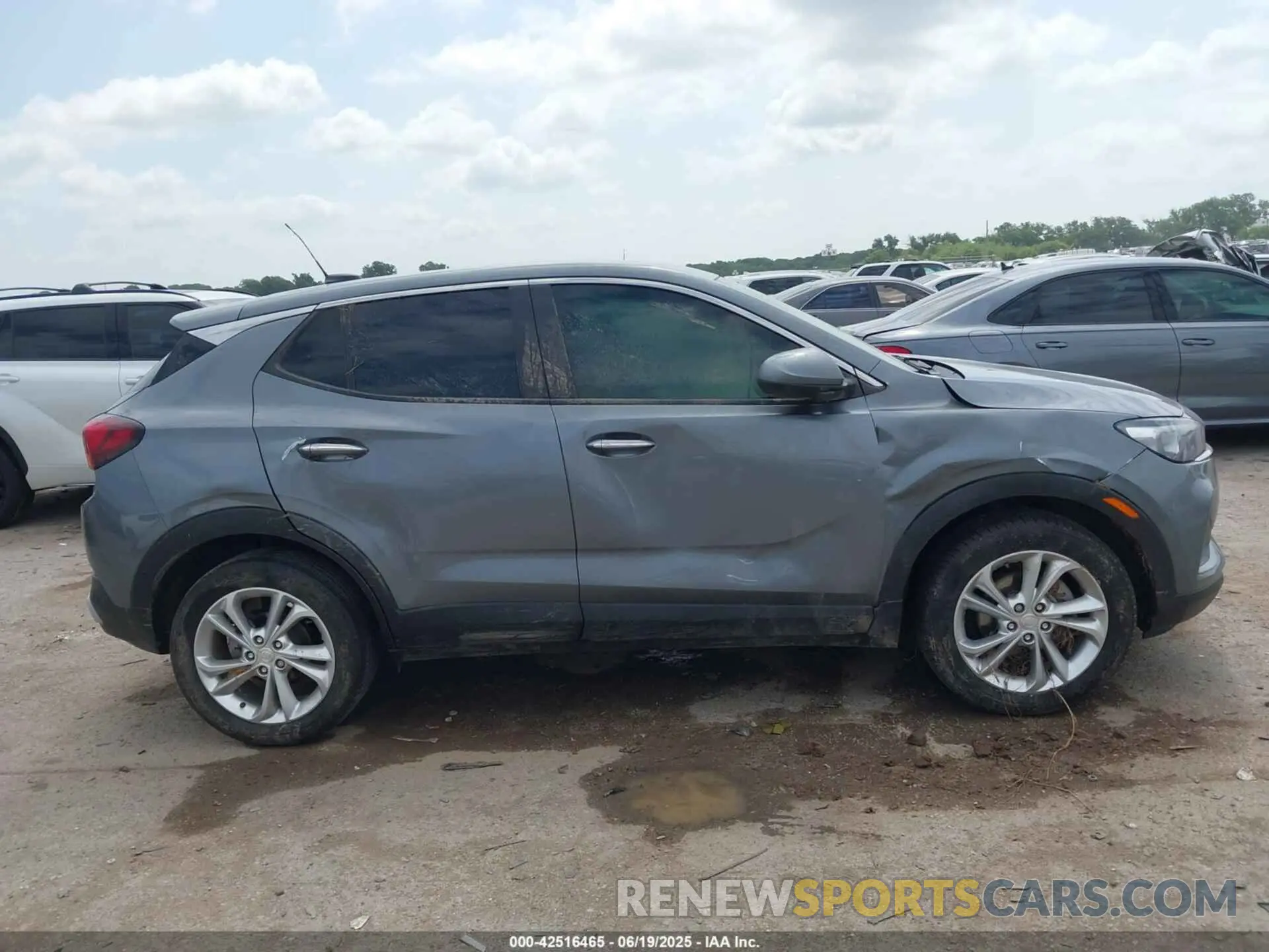 13 Фотография поврежденного автомобиля KL4MMBS25MB180046 BUICK ENCORE GX 2021