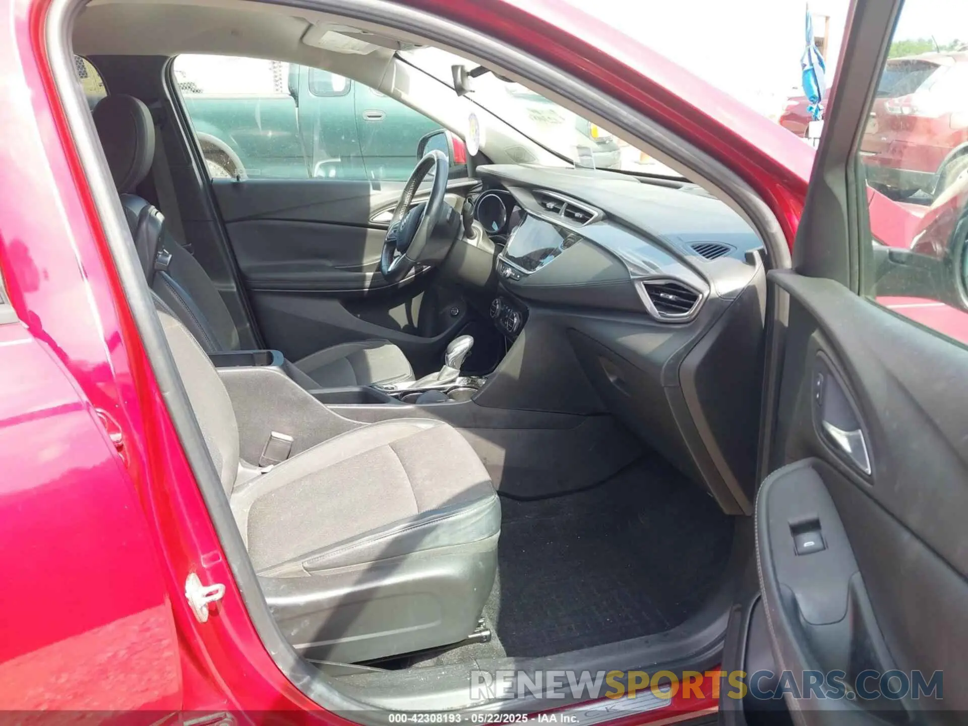 5 Фотография поврежденного автомобиля KL4MMDS22MB121158 BUICK ENCORE GX 2021