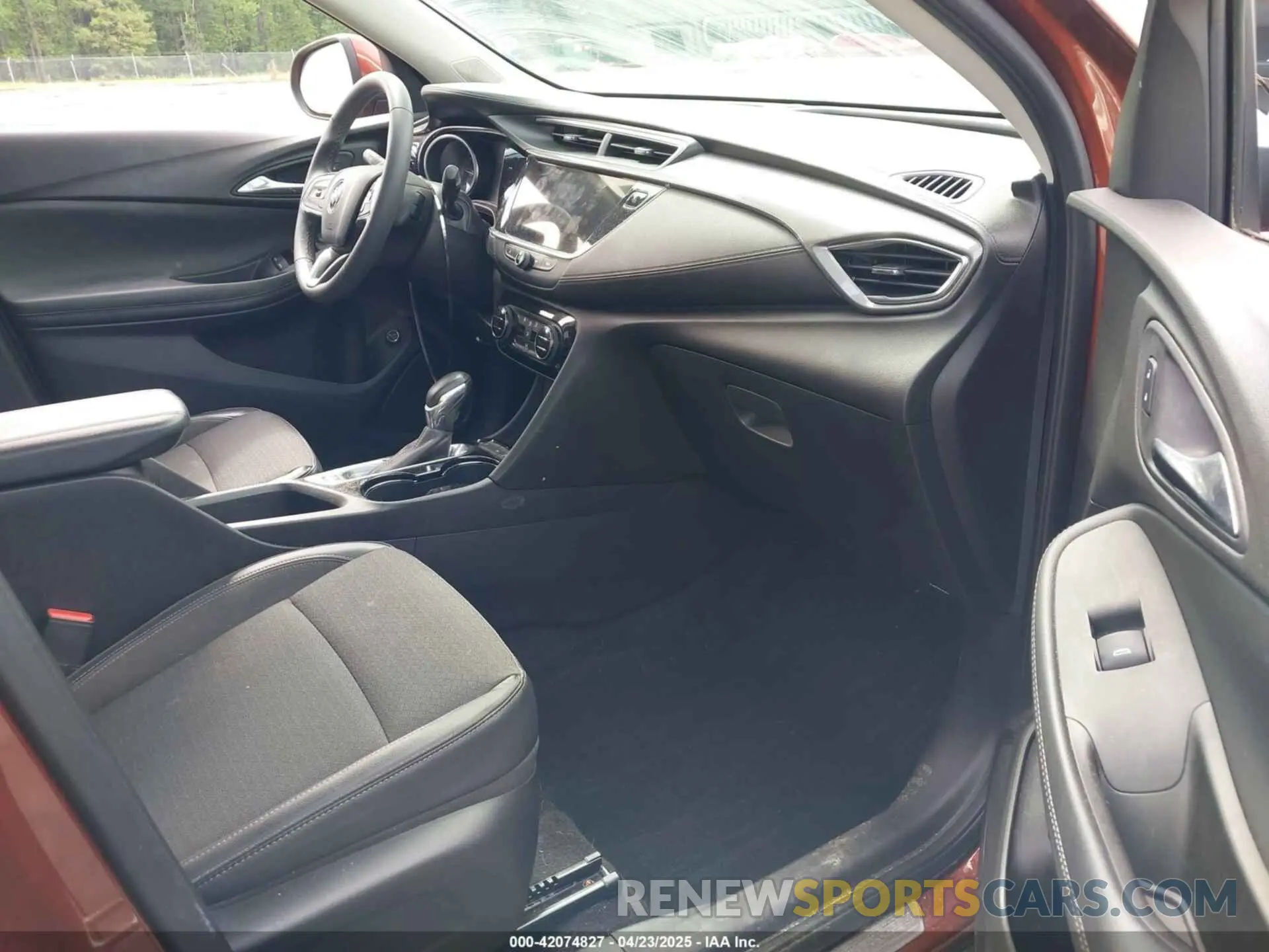 5 Фотография поврежденного автомобиля KL4MMDS25MB046956 BUICK ENCORE GX 2021