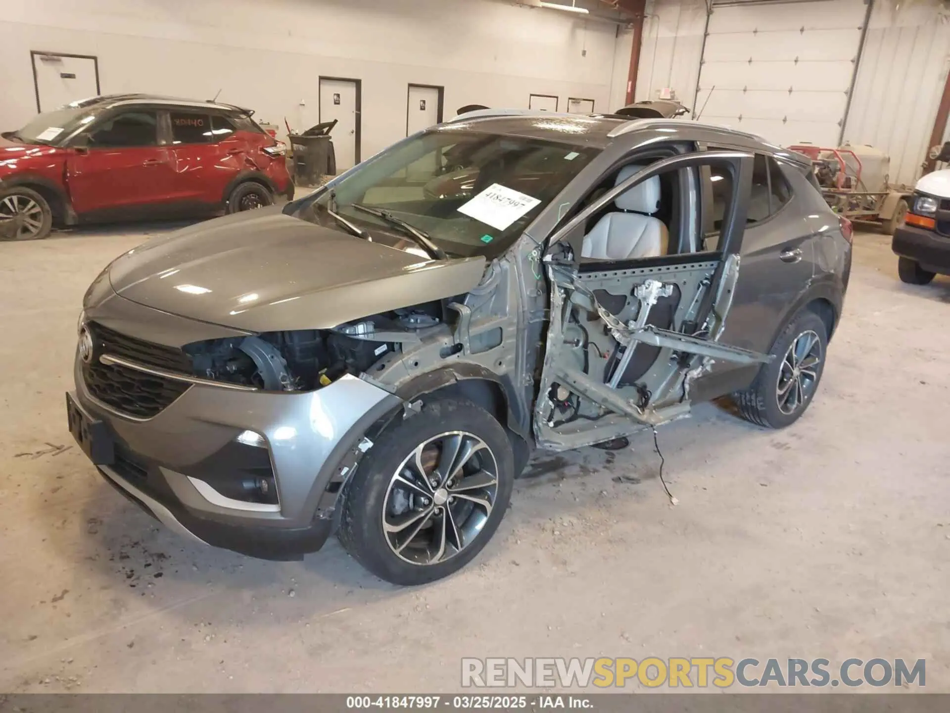 2 Фотография поврежденного автомобиля KL4MMESL7MB164781 BUICK ENCORE GX 2021