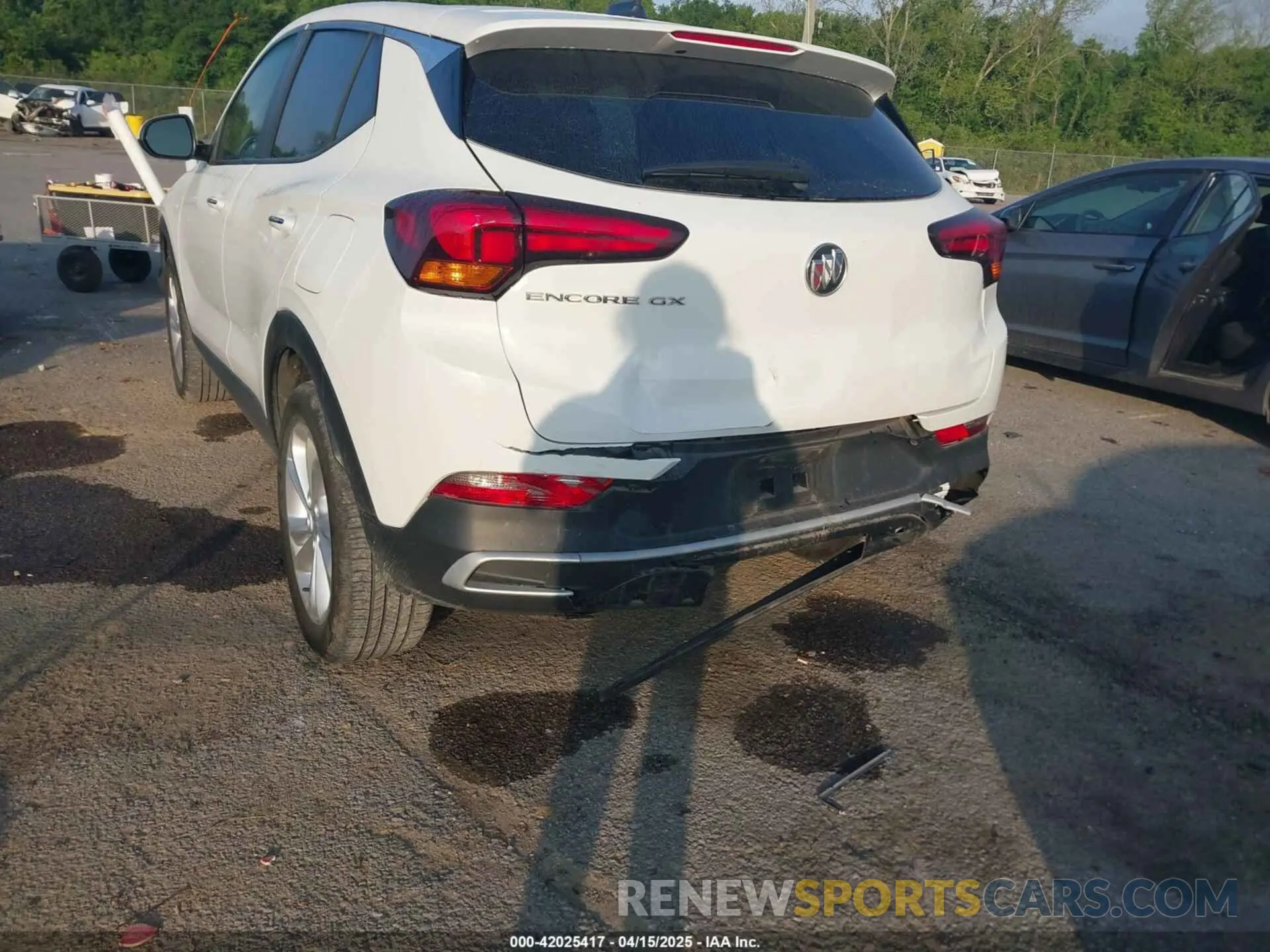 6 Фотография поврежденного автомобиля KL4MMBS26NB127194 BUICK ENCORE GX 2022