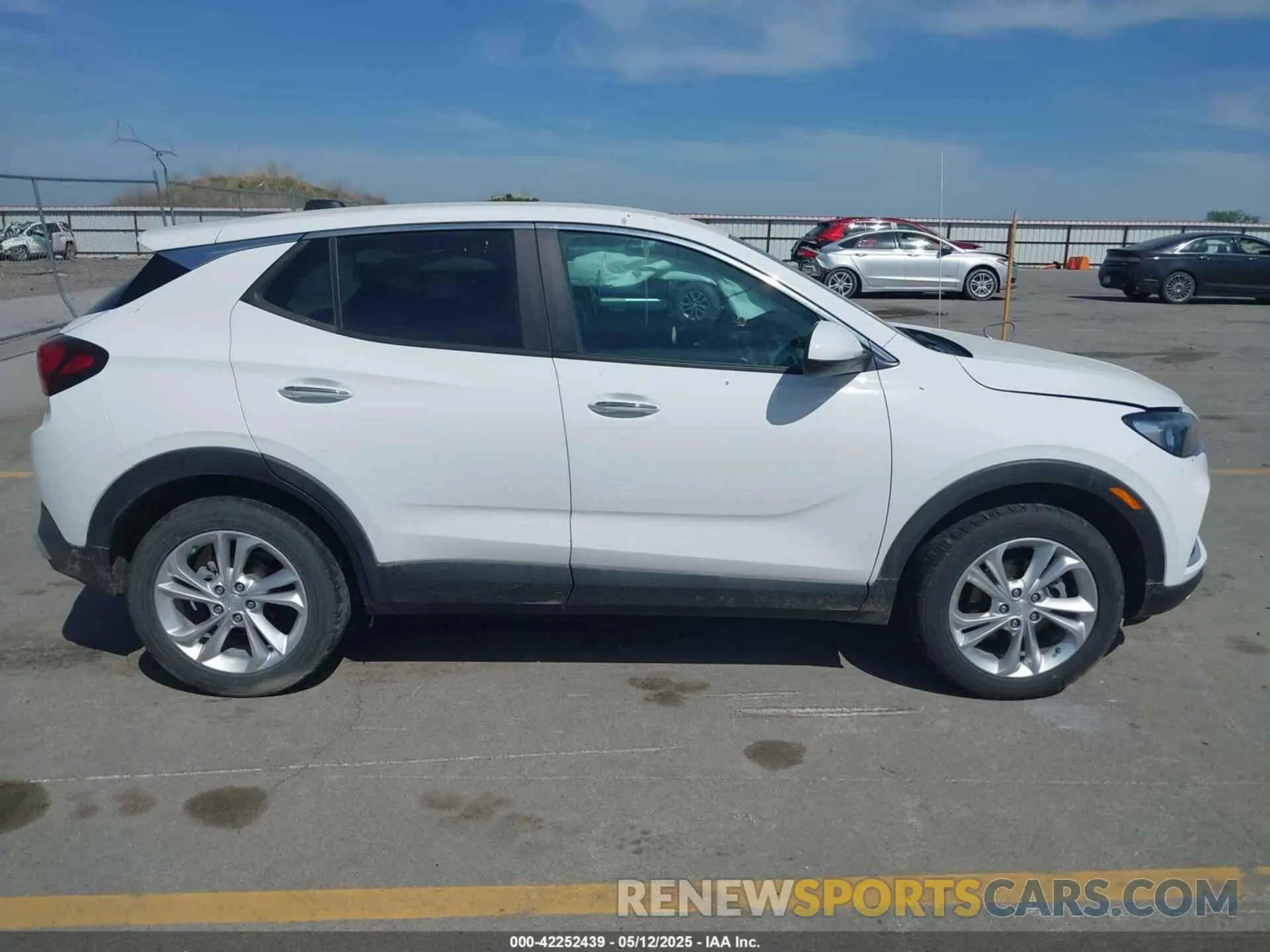 13 Фотография поврежденного автомобиля KL4MMCSL0NB081828 BUICK ENCORE GX 2022