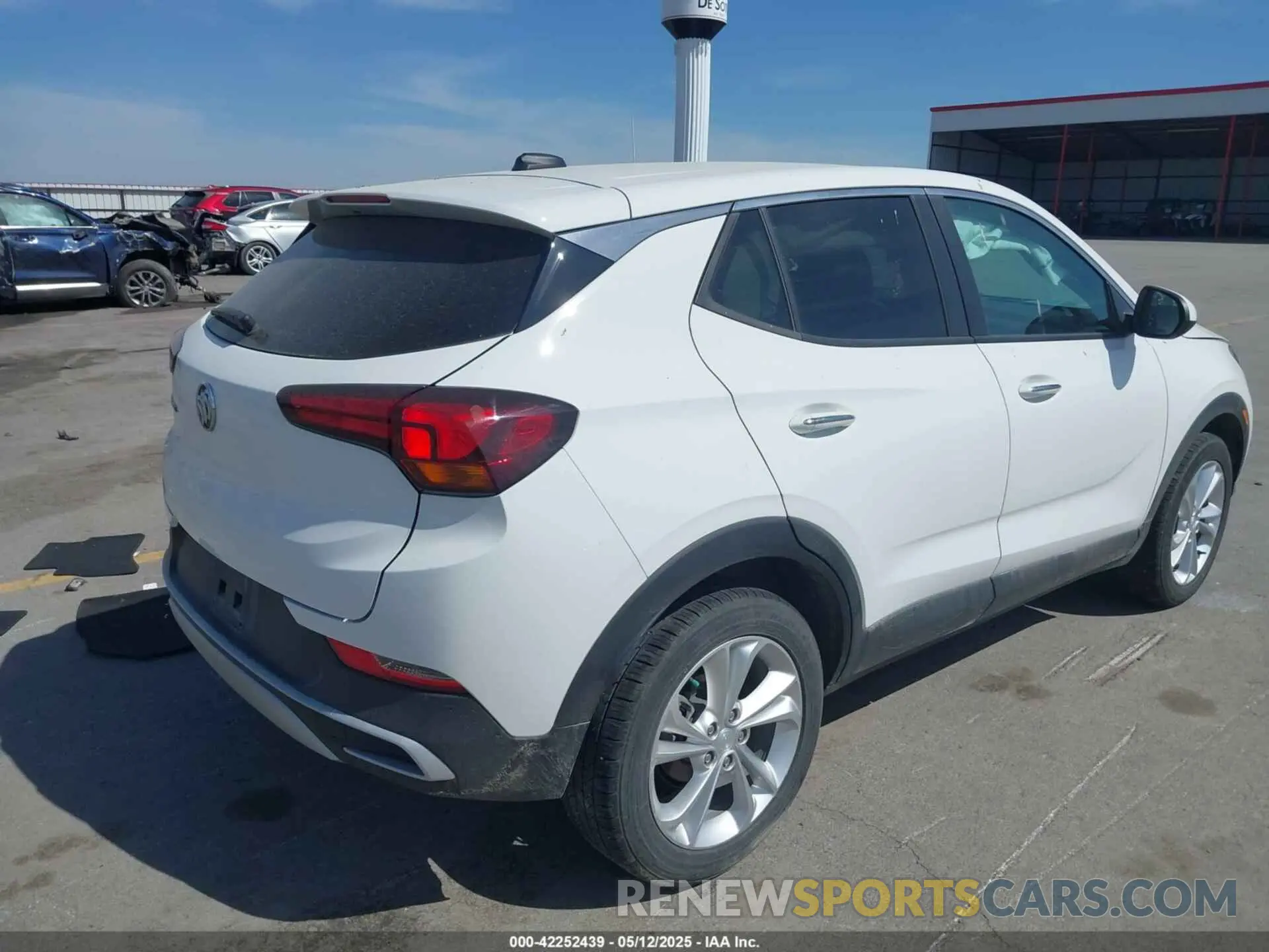 4 Фотография поврежденного автомобиля KL4MMCSL0NB081828 BUICK ENCORE GX 2022