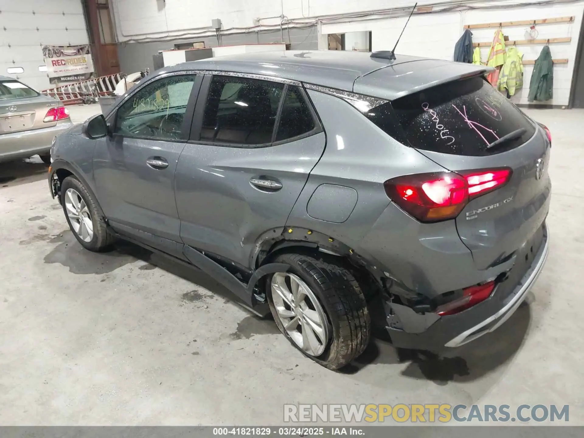 3 Фотография поврежденного автомобиля KL4MMCSL1NB058865 BUICK ENCORE GX 2022