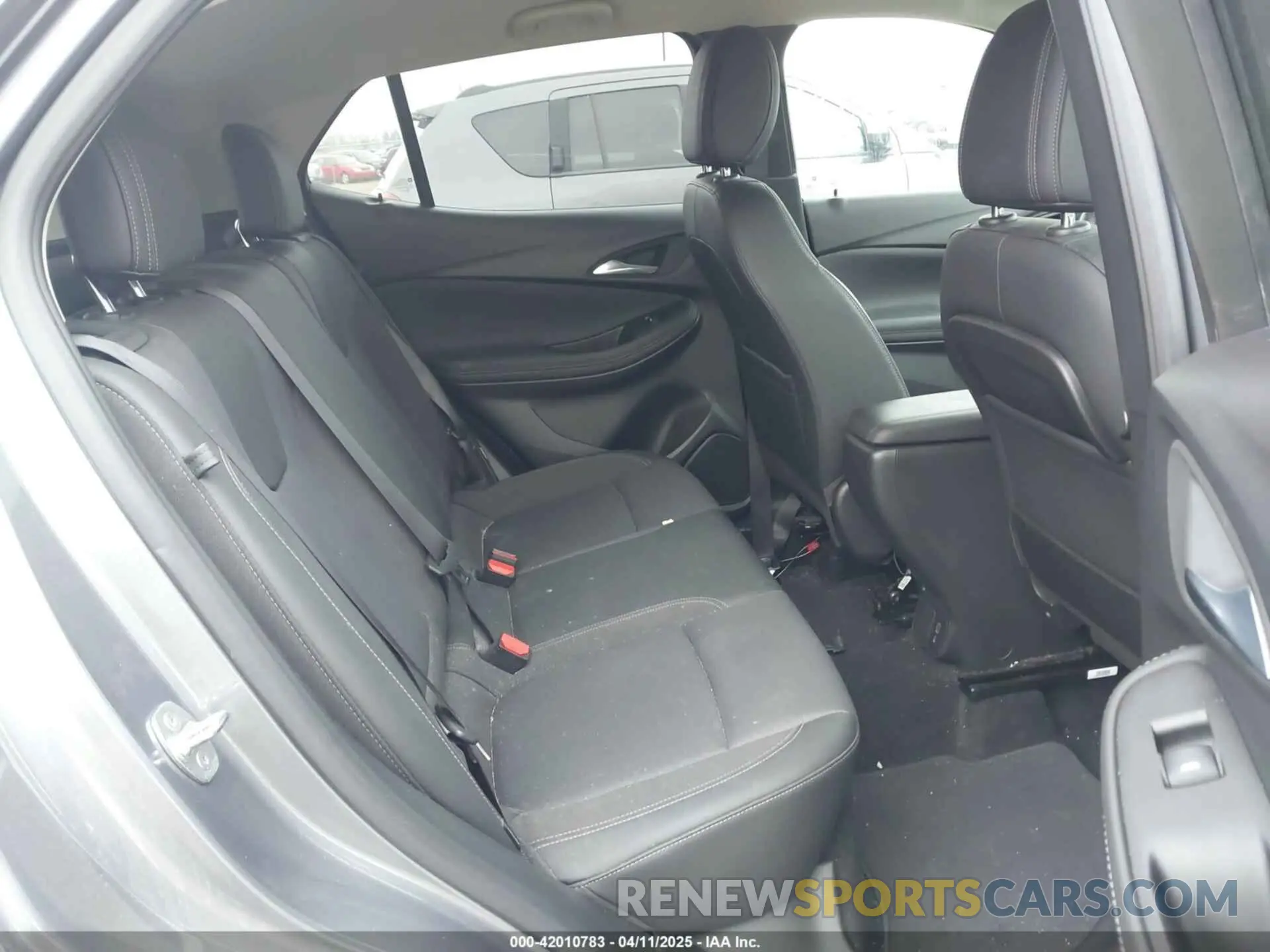 8 Фотография поврежденного автомобиля KL4MMCSL9NB014595 BUICK ENCORE GX 2022