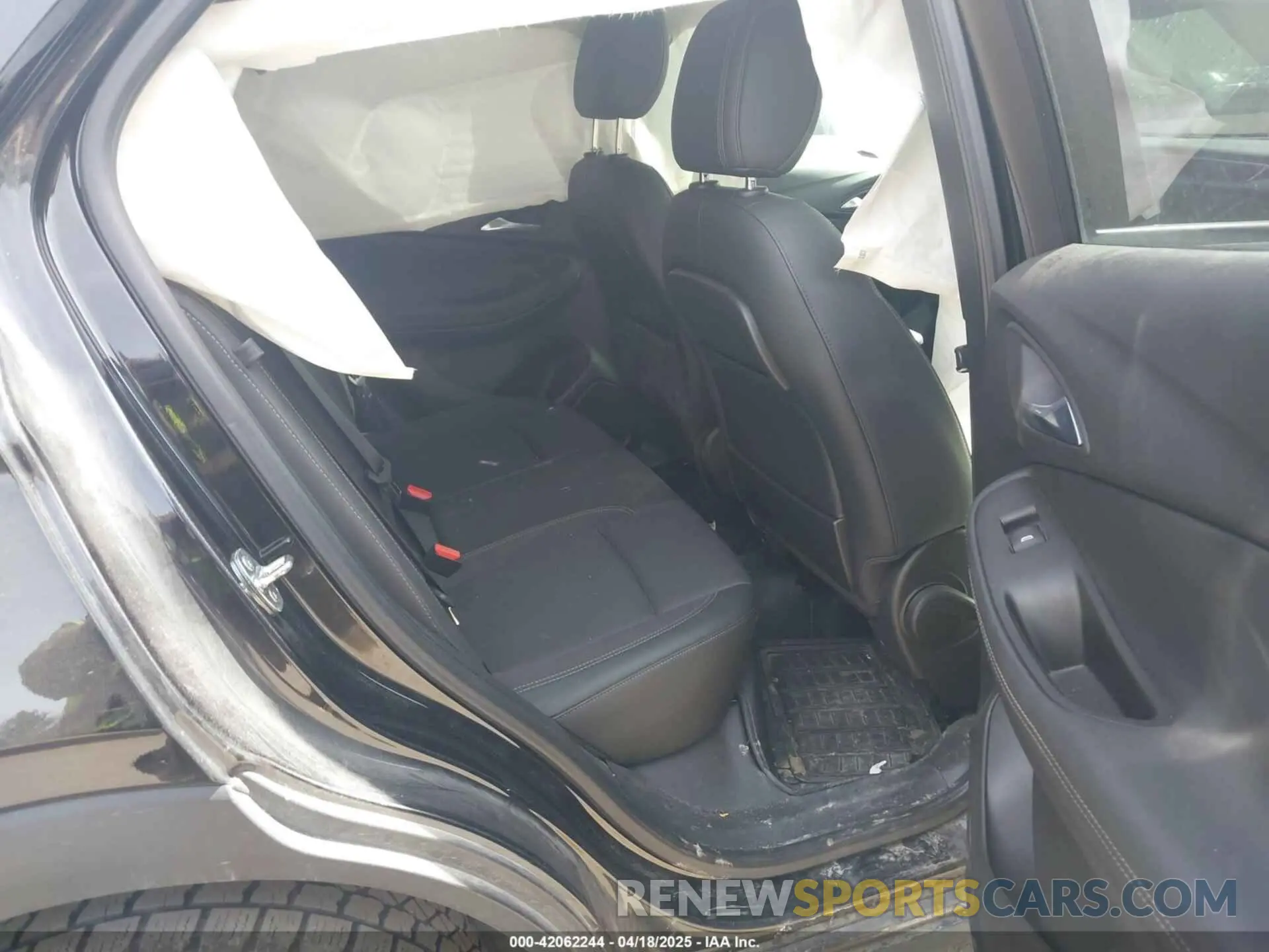 8 Фотография поврежденного автомобиля KL4MMCSLXNB083487 BUICK ENCORE GX 2022