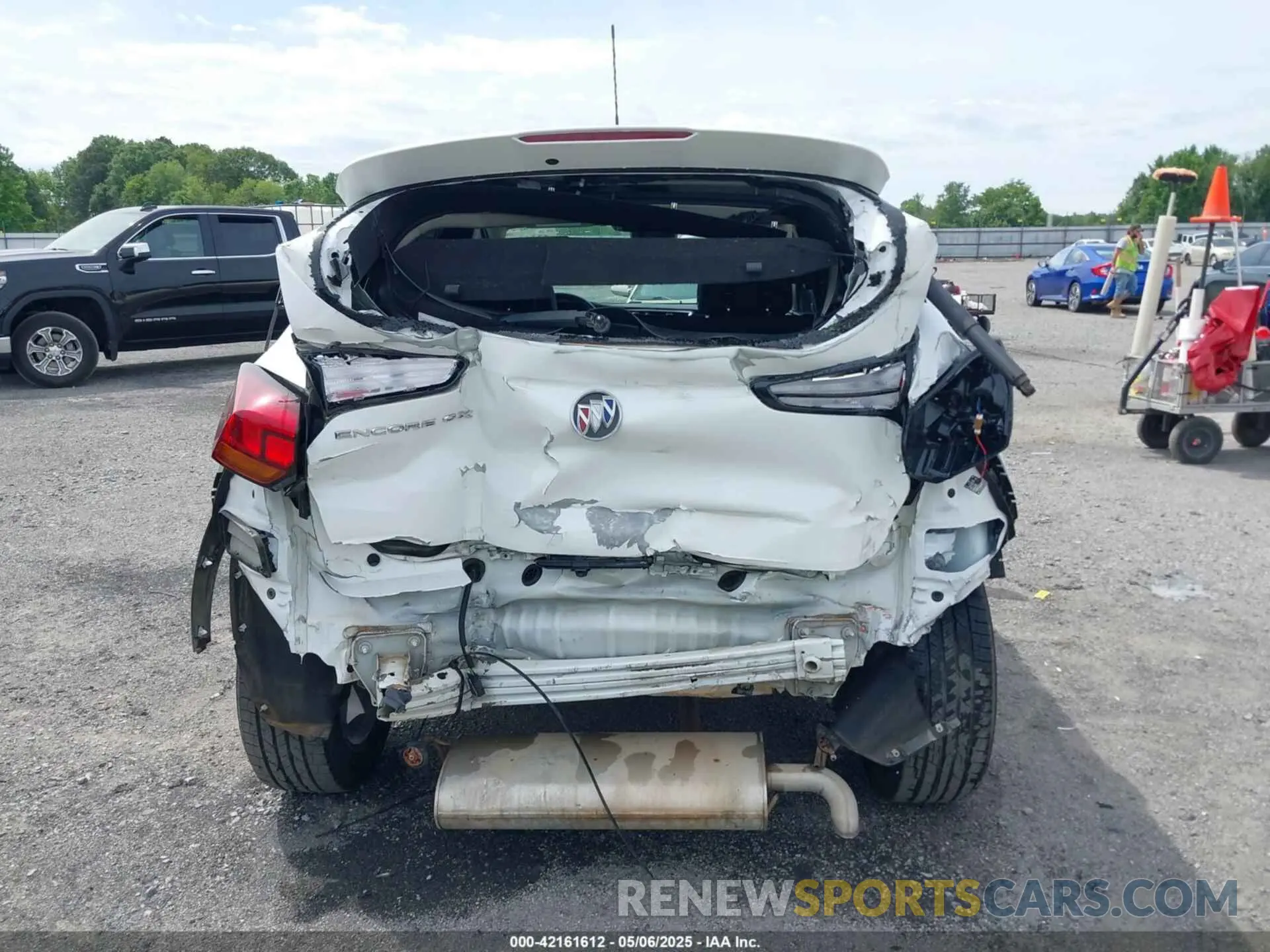 17 Photograph of a damaged car KL4MMDS27NB134327 BUICK ENCORE GX 2022