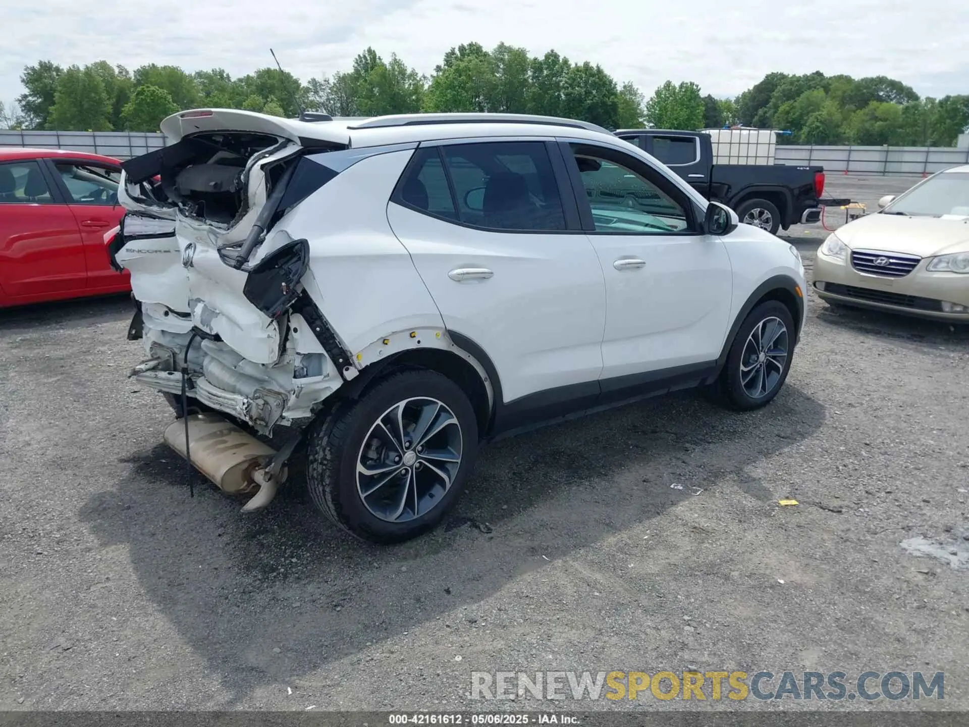 4 Photograph of a damaged car KL4MMDS27NB134327 BUICK ENCORE GX 2022