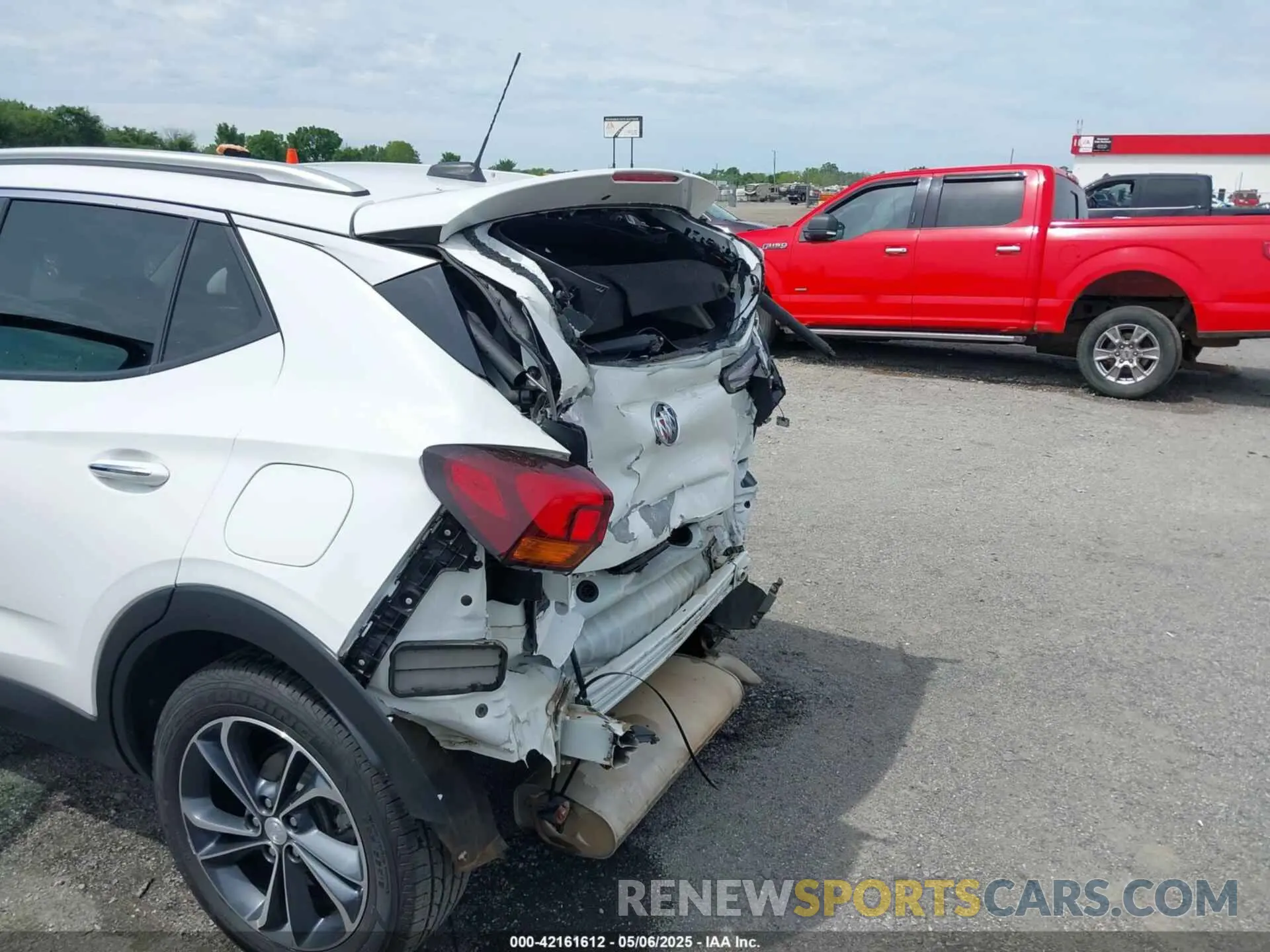 6 Photograph of a damaged car KL4MMDS27NB134327 BUICK ENCORE GX 2022