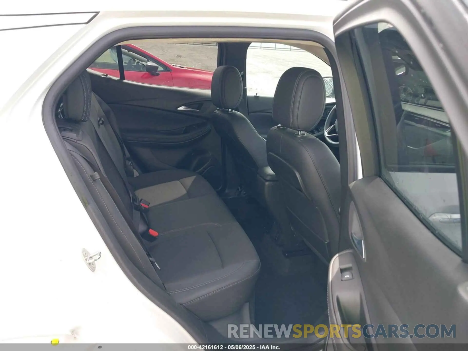 8 Photograph of a damaged car KL4MMDS27NB134327 BUICK ENCORE GX 2022