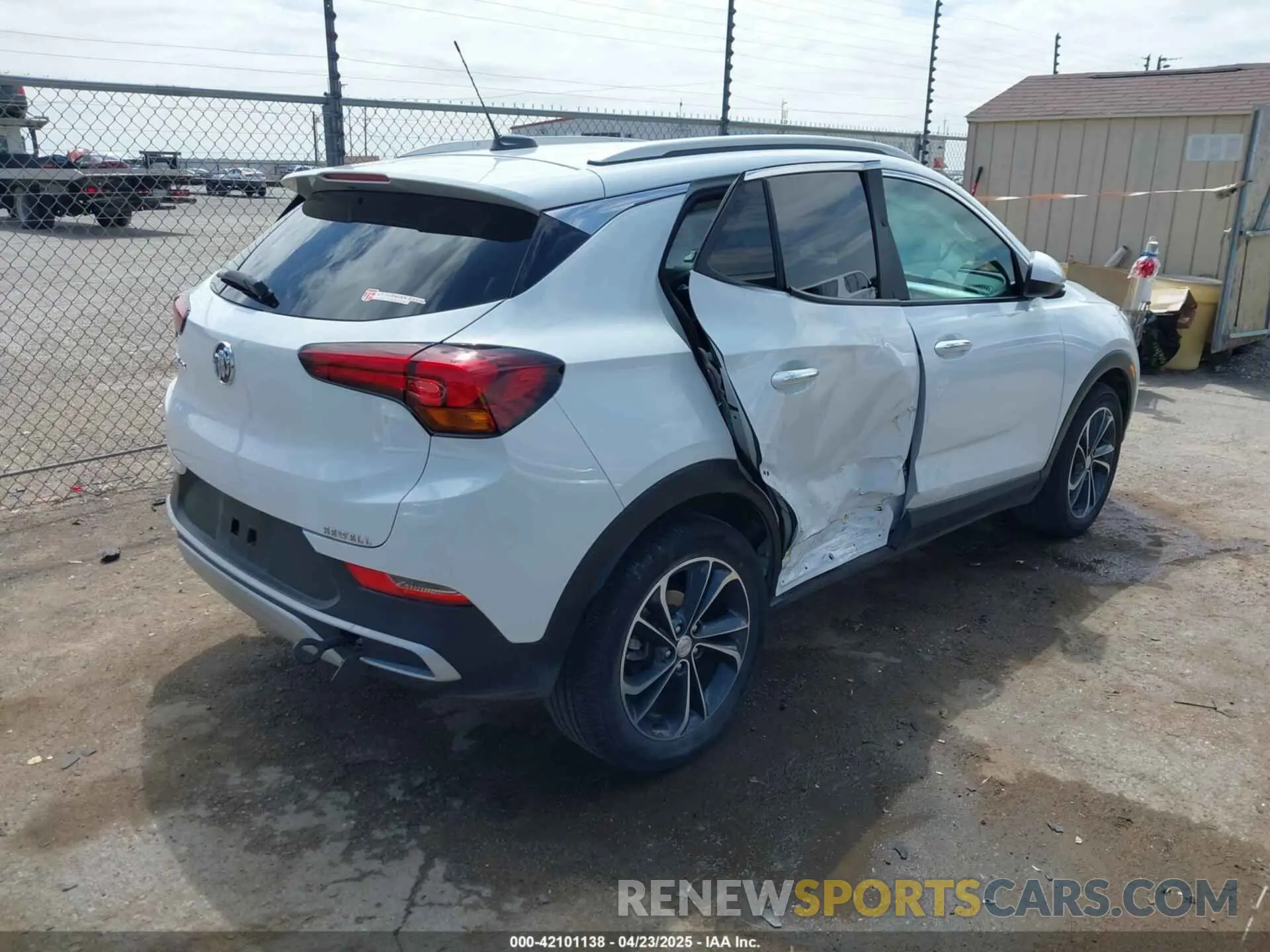 4 Фотография поврежденного автомобиля KL4MMDS28NB106259 BUICK ENCORE GX 2022