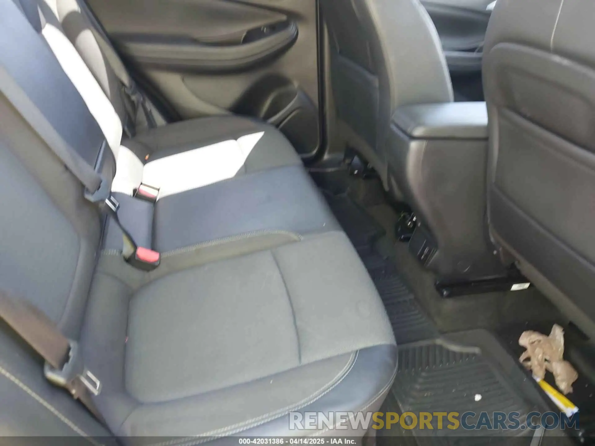 8 Фотография поврежденного автомобиля KL4MMDSL3NB049347 BUICK ENCORE GX 2022
