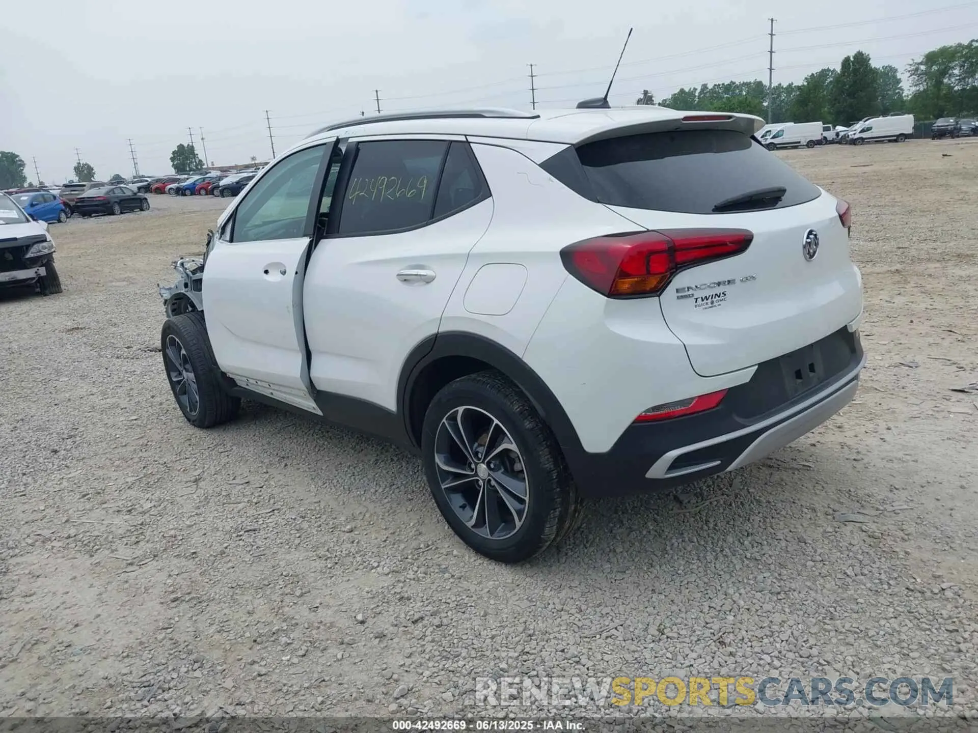 3 Photograph of a damaged car KL4MMESL1NB114332 BUICK ENCORE GX 2022