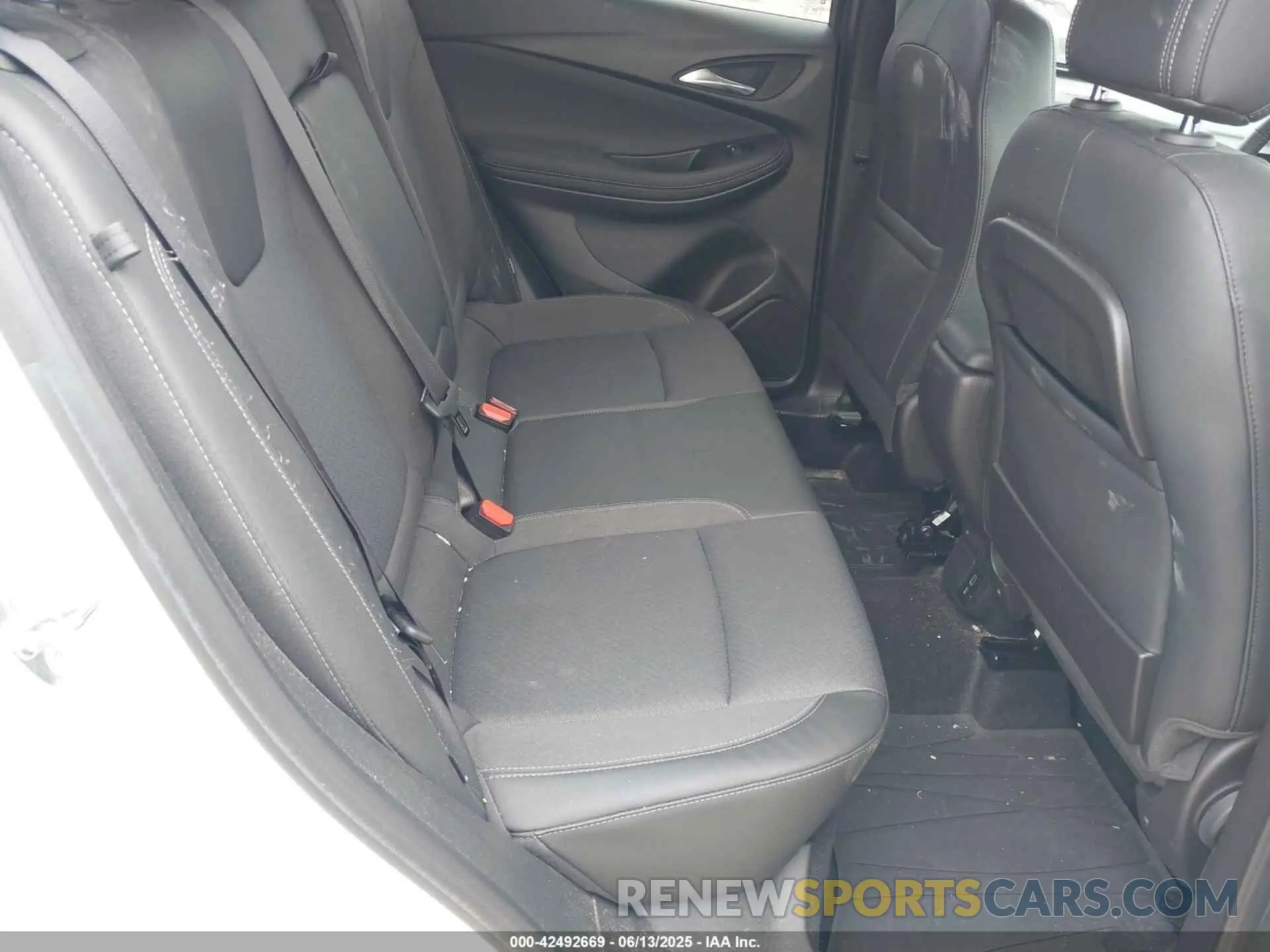 8 Photograph of a damaged car KL4MMESL1NB114332 BUICK ENCORE GX 2022