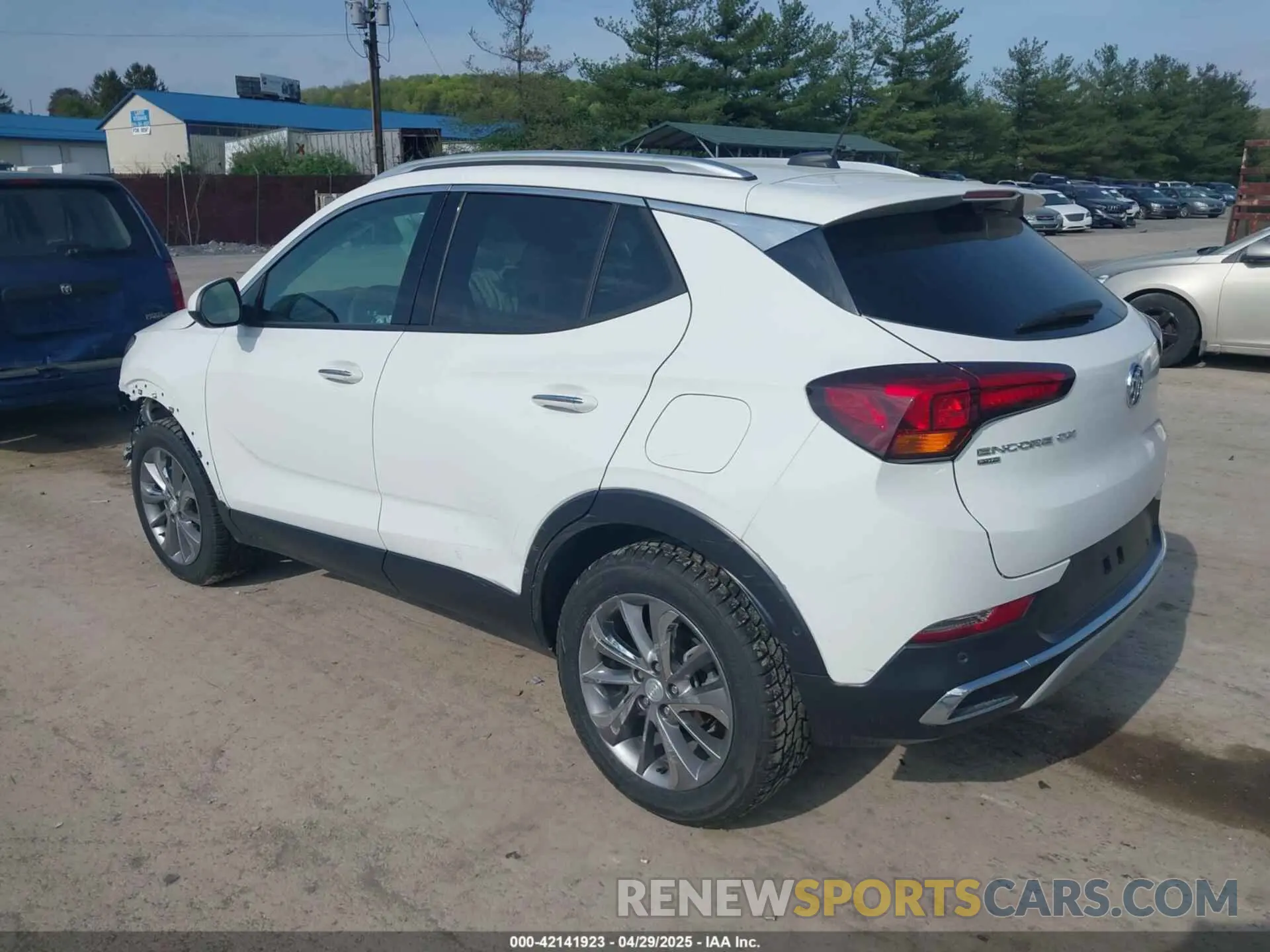 3 Фотография поврежденного автомобиля KL4MMGSL8NB136727 BUICK ENCORE GX 2022