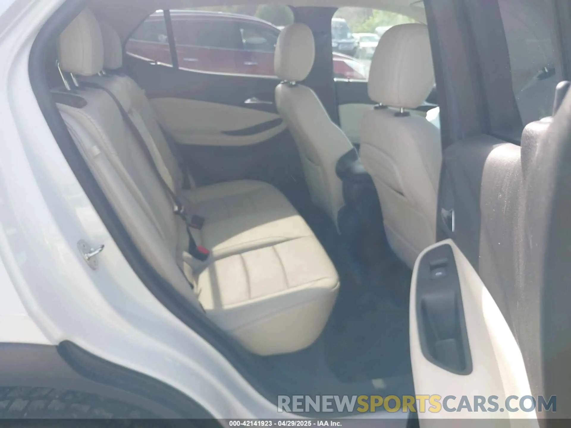 8 Фотография поврежденного автомобиля KL4MMGSL8NB136727 BUICK ENCORE GX 2022