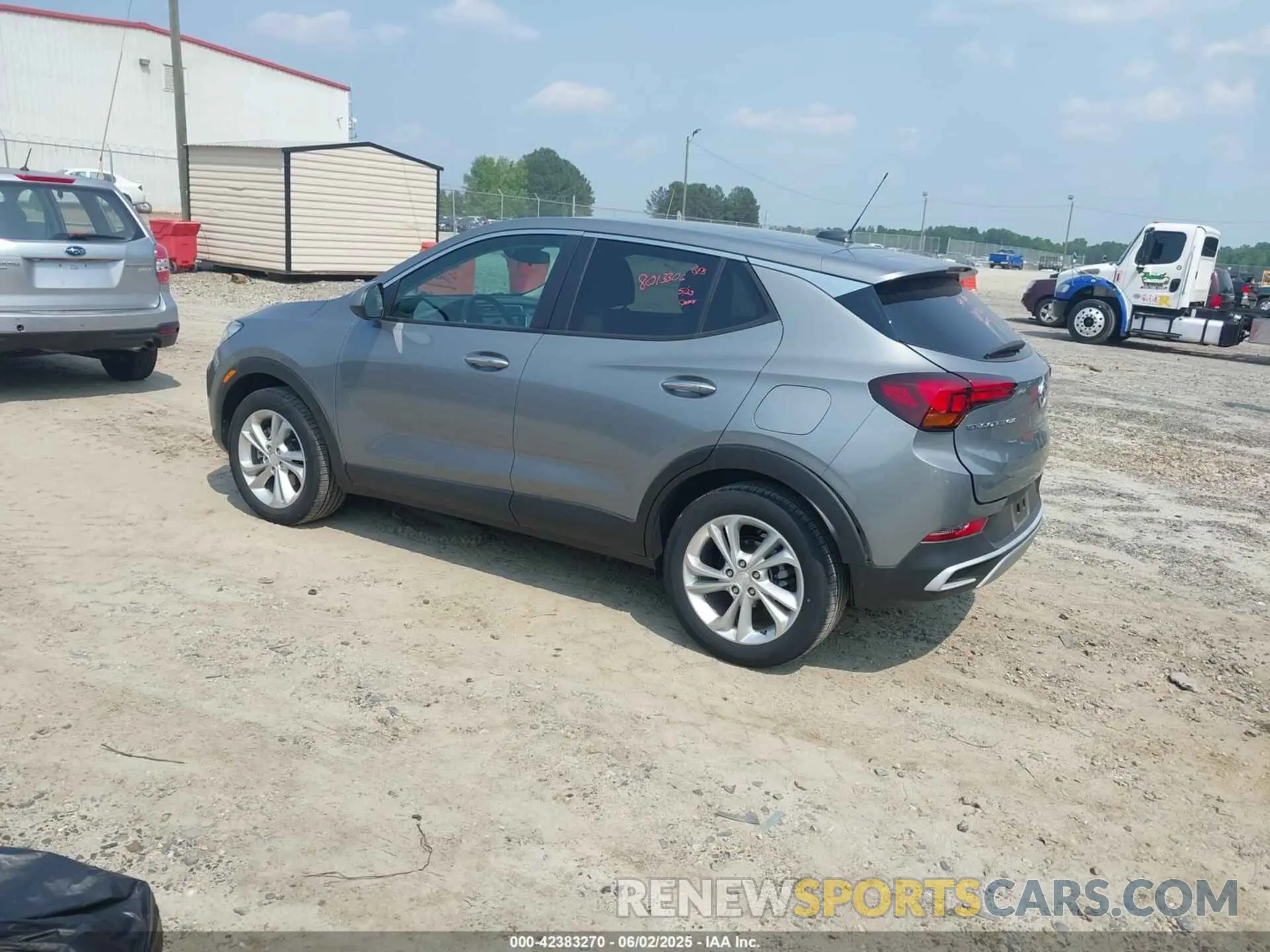 3 Фотография поврежденного автомобиля KL4MMBS28PB145618 BUICK ENCORE GX 2023