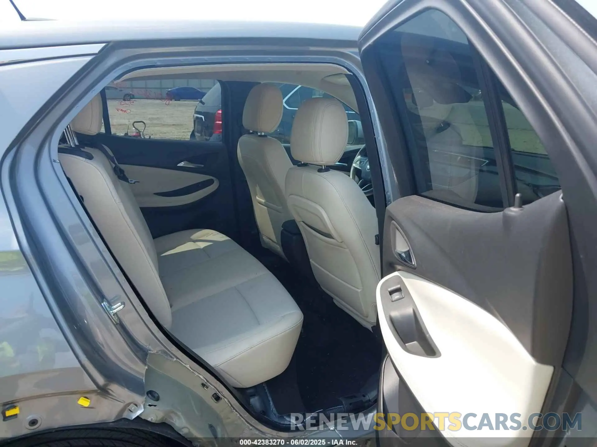8 Фотография поврежденного автомобиля KL4MMBS28PB145618 BUICK ENCORE GX 2023