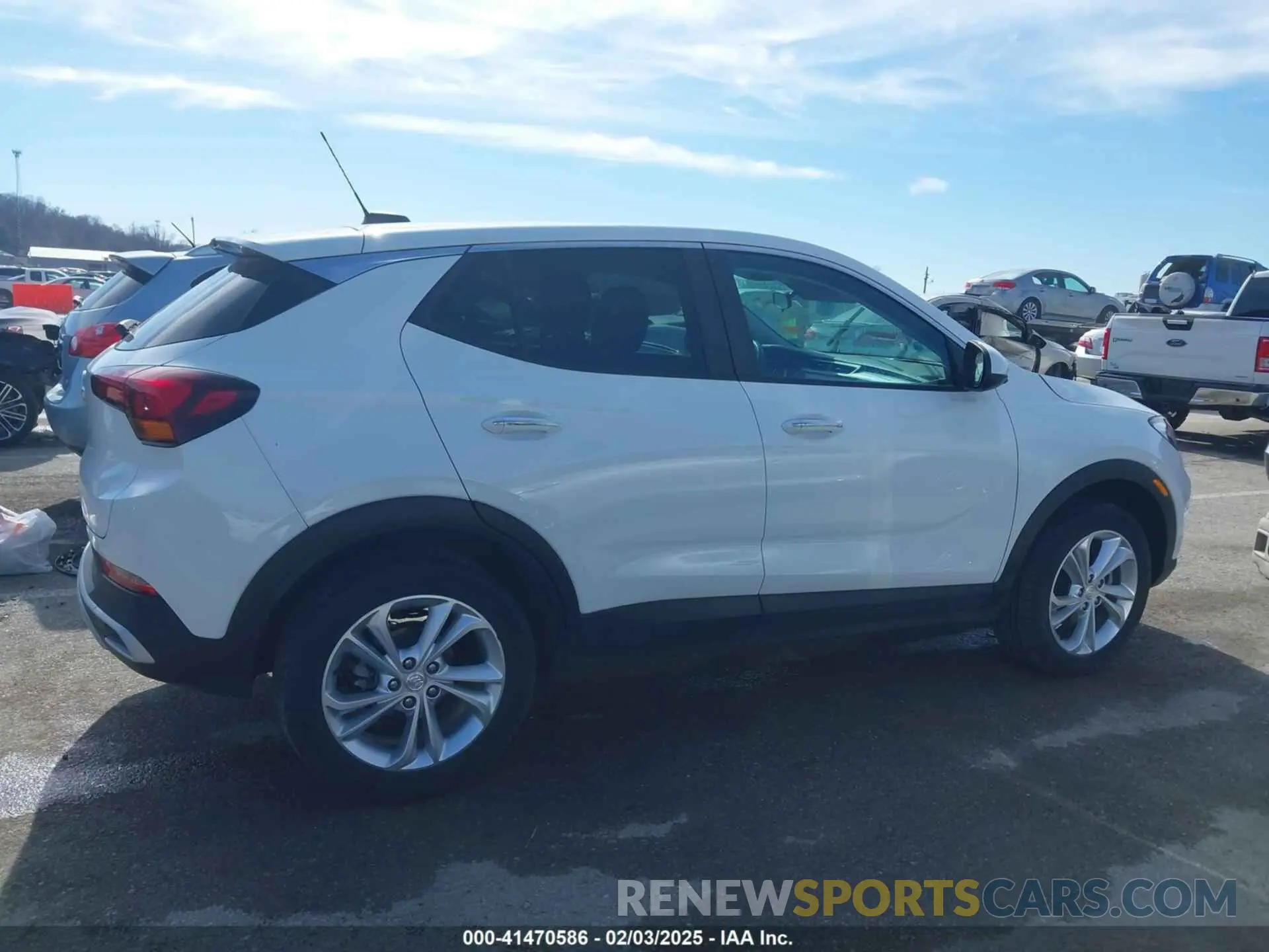 13 Фотография поврежденного автомобиля KL4MMCSL5PB111652 BUICK ENCORE GX 2023