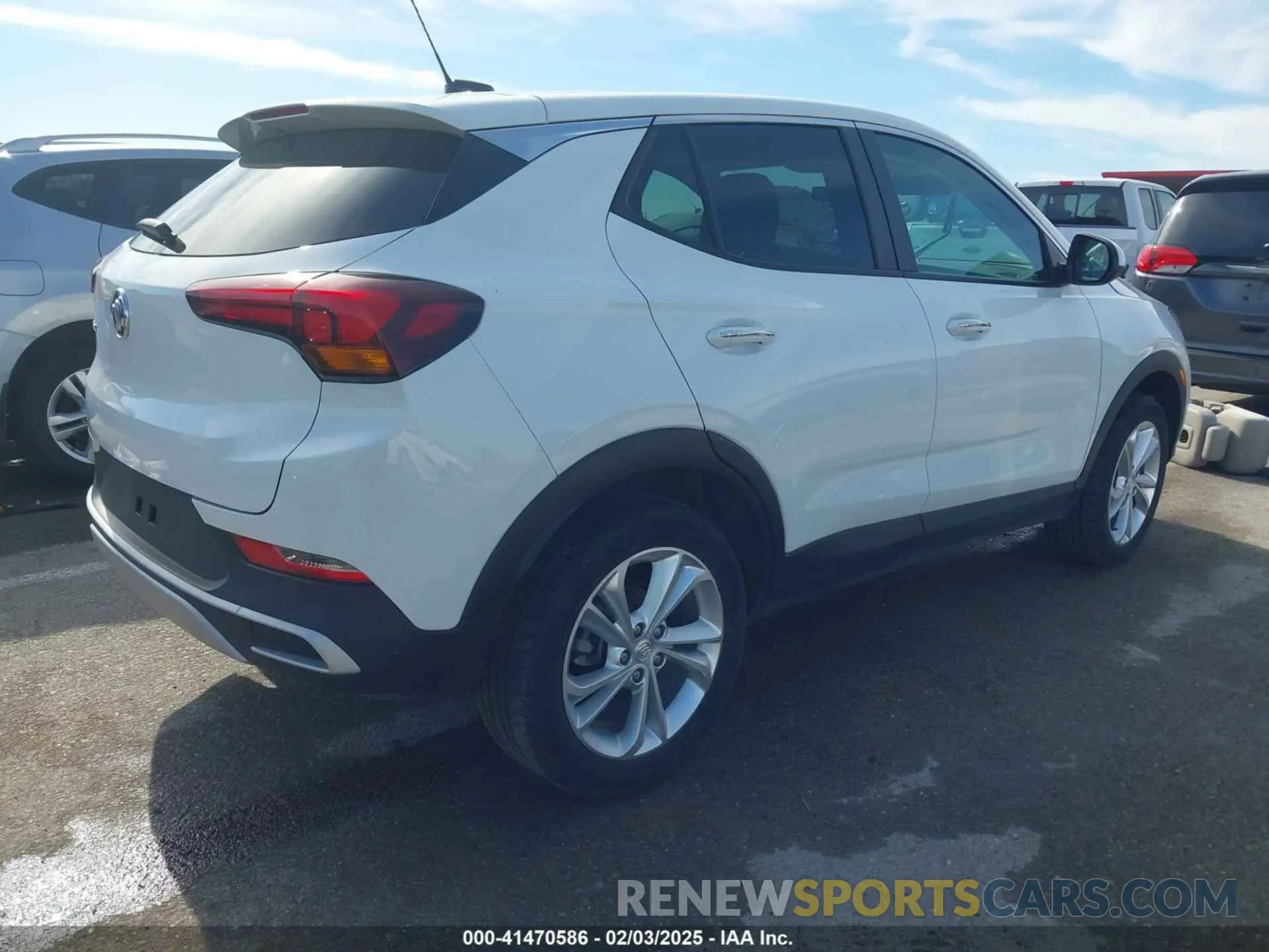 4 Фотография поврежденного автомобиля KL4MMCSL5PB111652 BUICK ENCORE GX 2023
