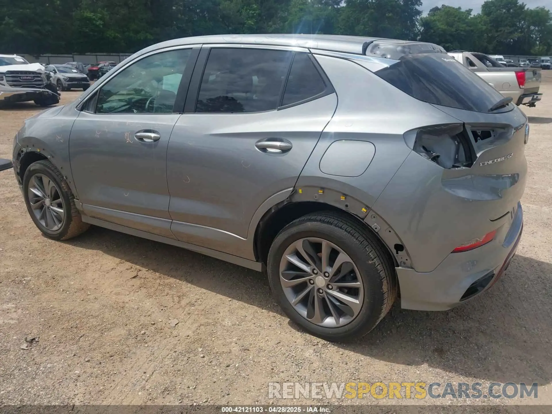 3 Фотография поврежденного автомобиля KL4MMDS21PB121589 BUICK ENCORE GX 2023