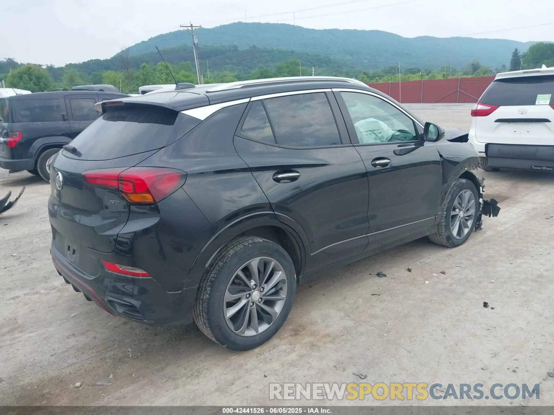 4 Фотография поврежденного автомобиля KL4MMDS23PB081693 BUICK ENCORE GX 2023