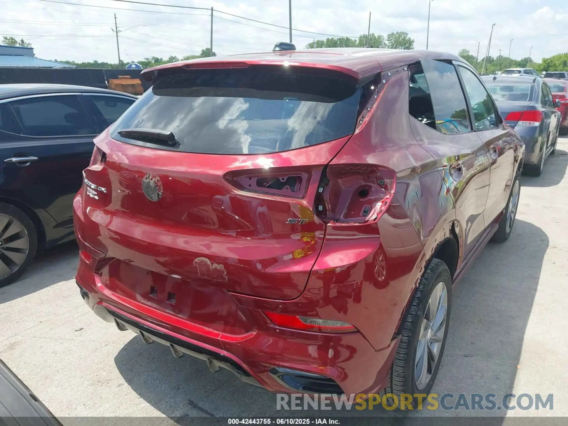 4 Фотография поврежденного автомобиля KL4MMDS26PB097855 BUICK ENCORE GX 2023