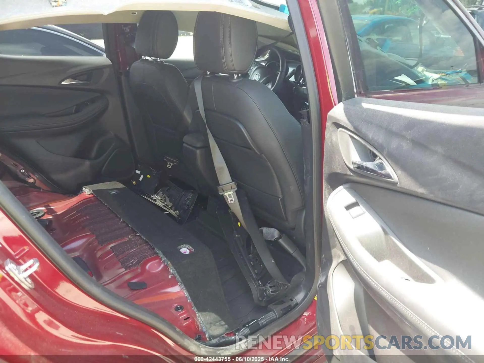 8 Фотография поврежденного автомобиля KL4MMDS26PB097855 BUICK ENCORE GX 2023