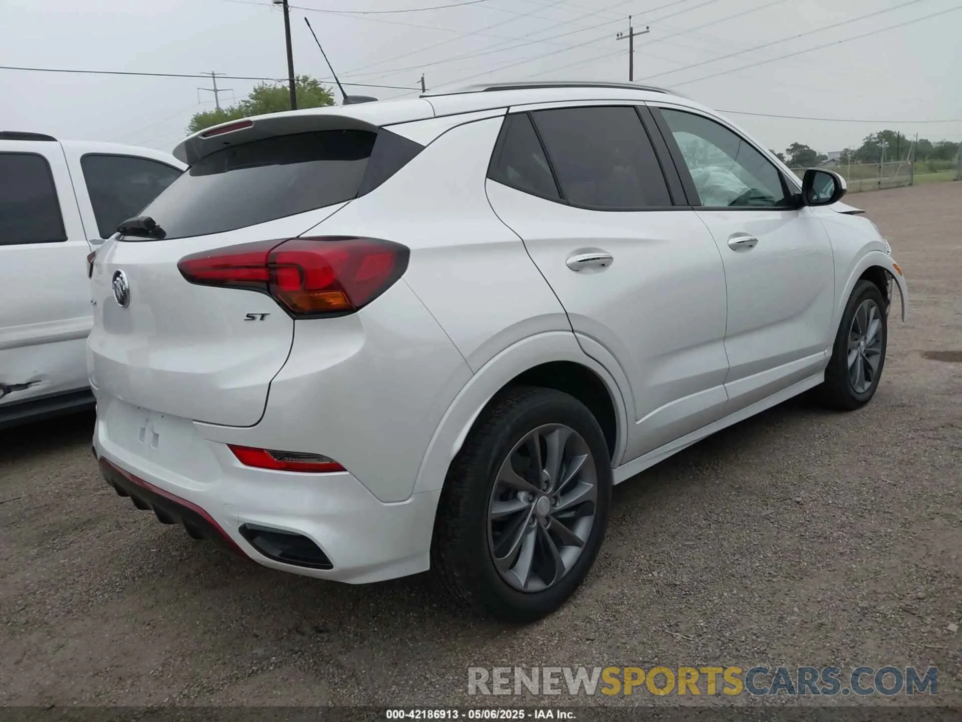 4 Фотография поврежденного автомобиля KL4MMDS28PB151303 BUICK ENCORE GX 2023