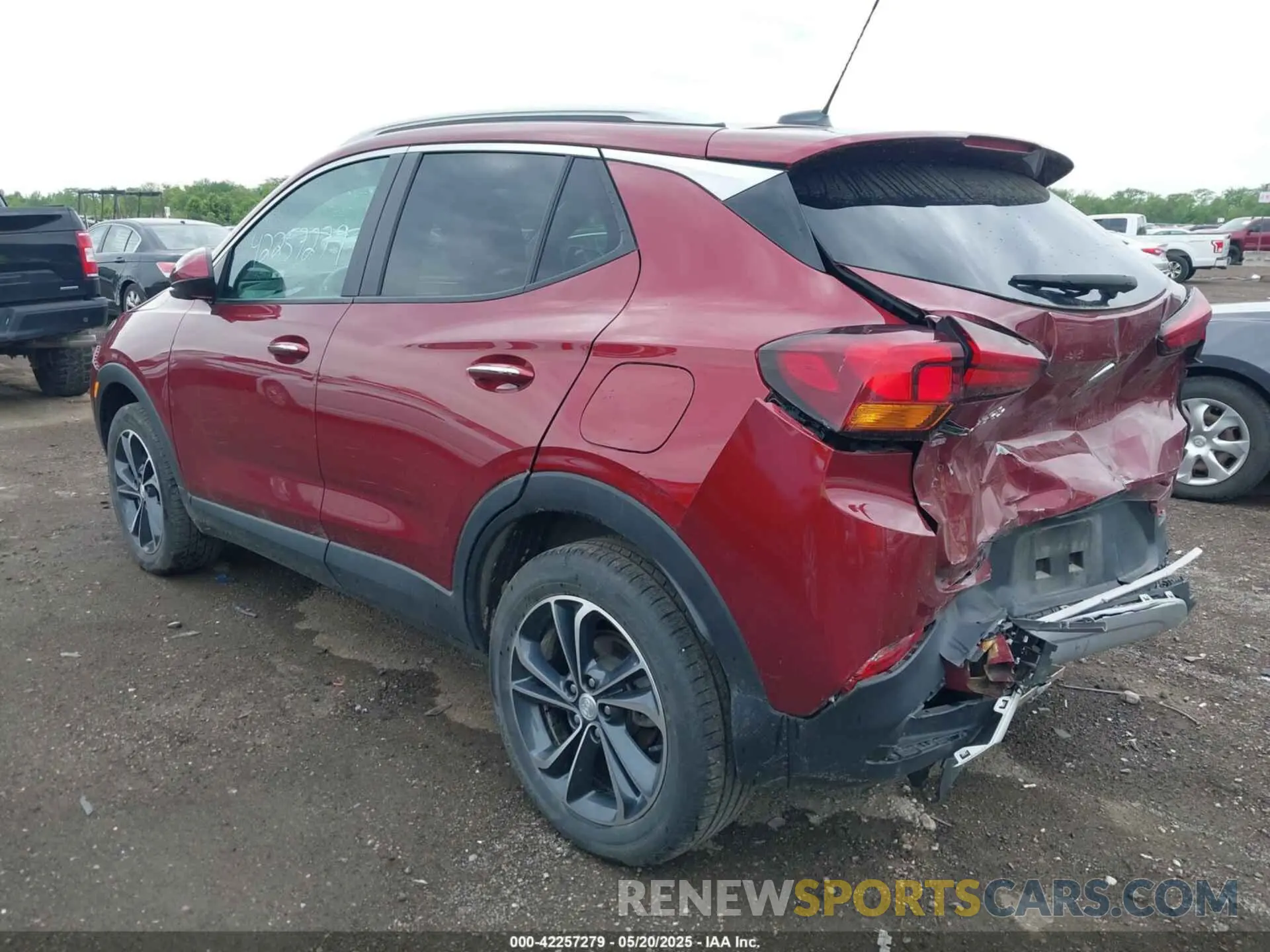 3 Фотография поврежденного автомобиля KL4MMESL3PB009889 BUICK ENCORE GX 2023