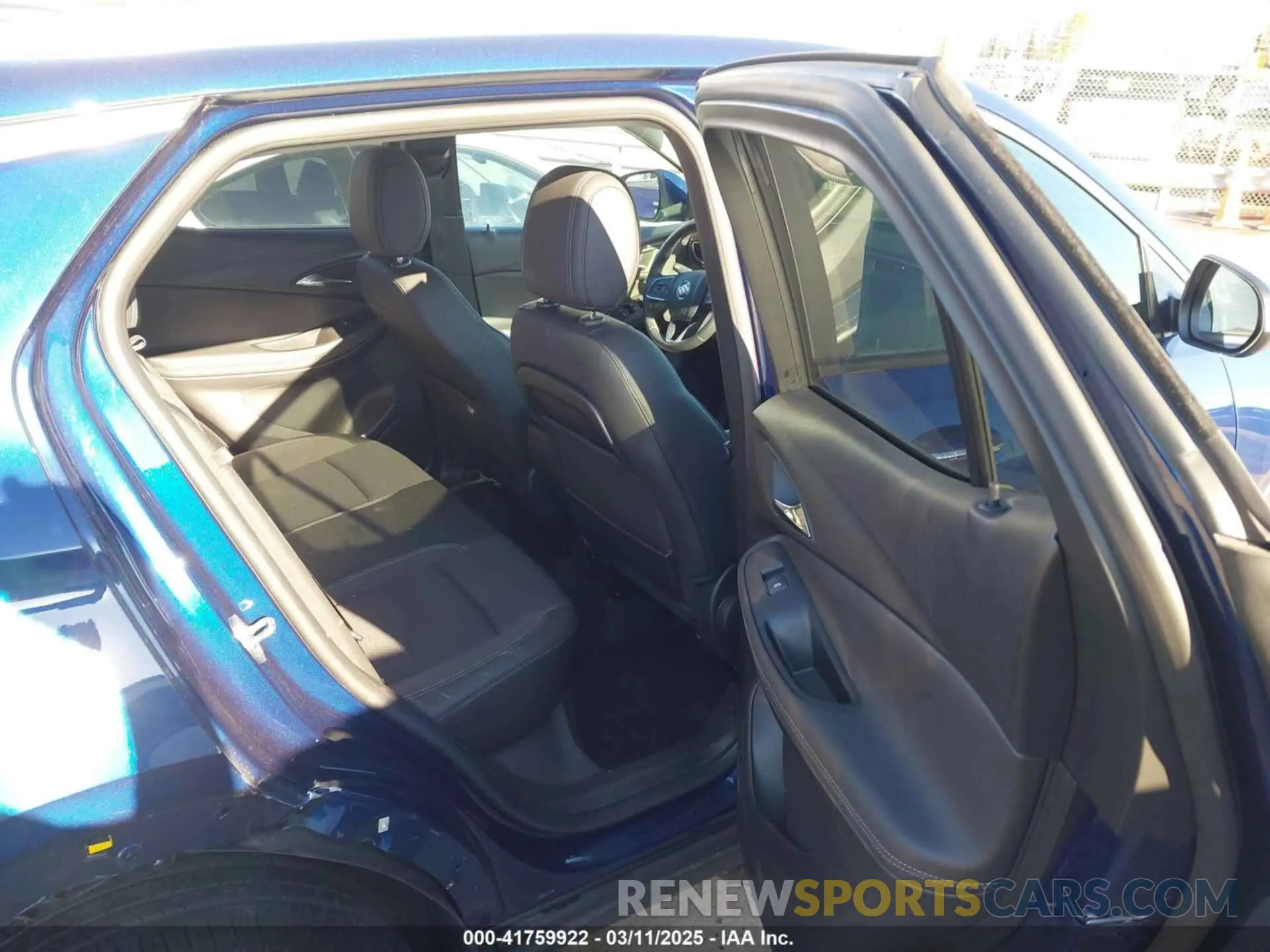 8 Фотография поврежденного автомобиля KL4MMESL3PB071051 BUICK ENCORE GX 2023