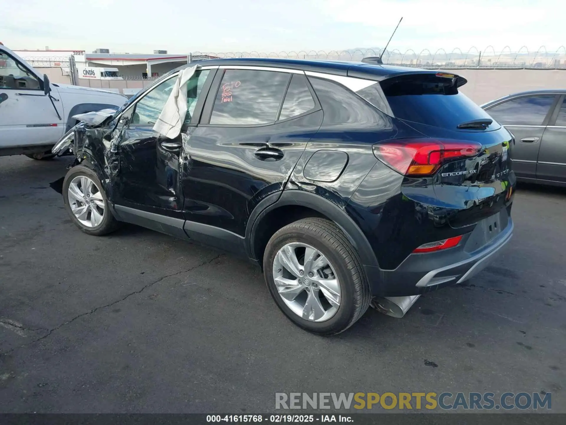 3 Фотография поврежденного автомобиля KL4AMBS22RB144793 BUICK ENCORE GX 2024