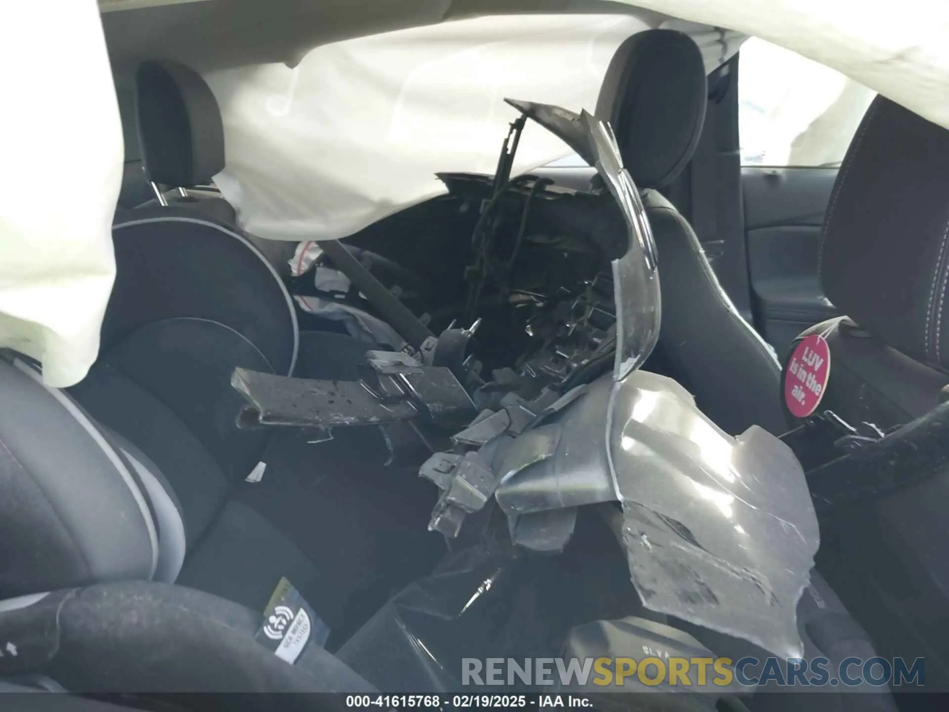 8 Фотография поврежденного автомобиля KL4AMBS22RB144793 BUICK ENCORE GX 2024