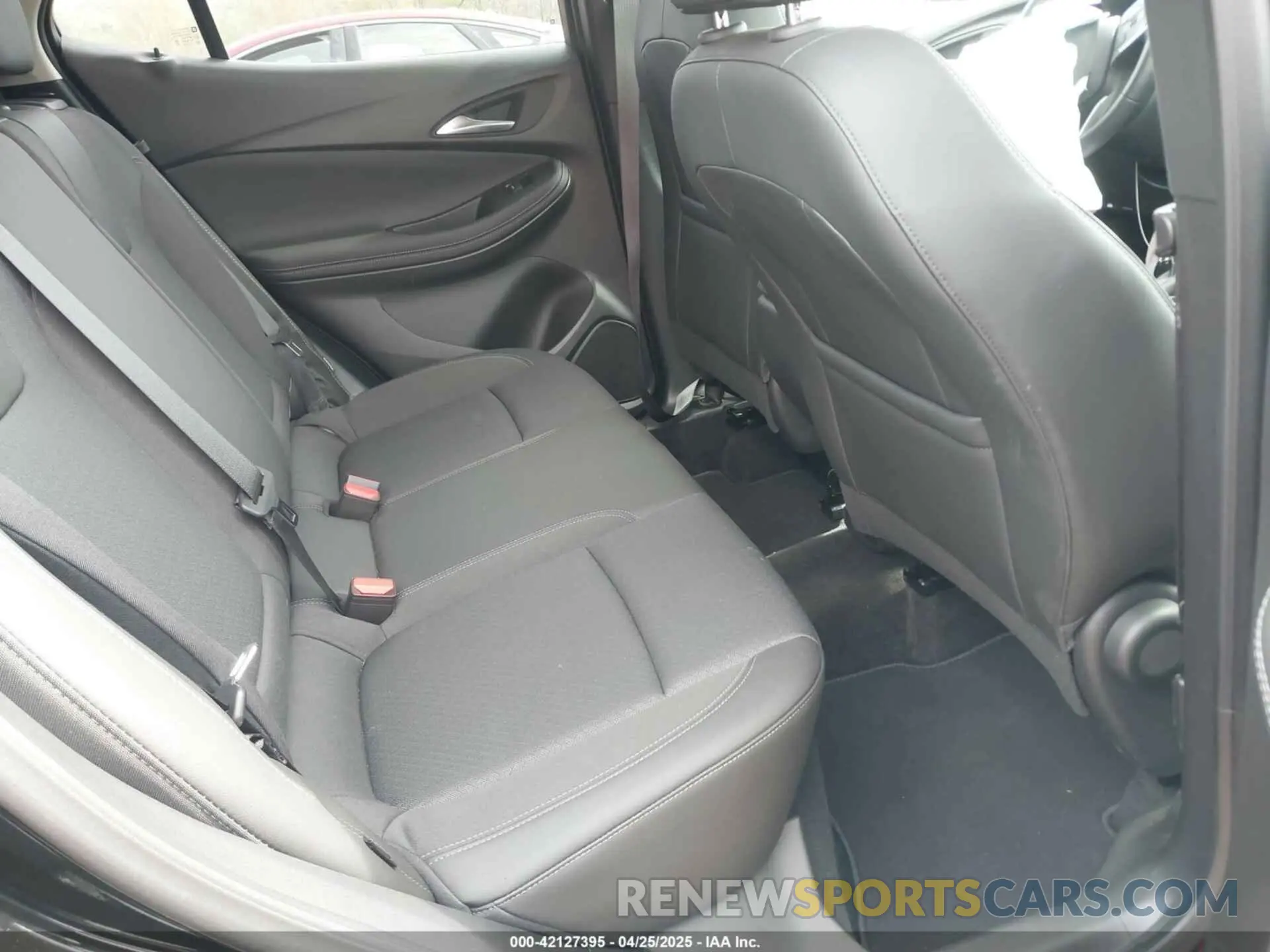 8 Фотография поврежденного автомобиля KL4AMCSL2RB182605 BUICK ENCORE GX 2024