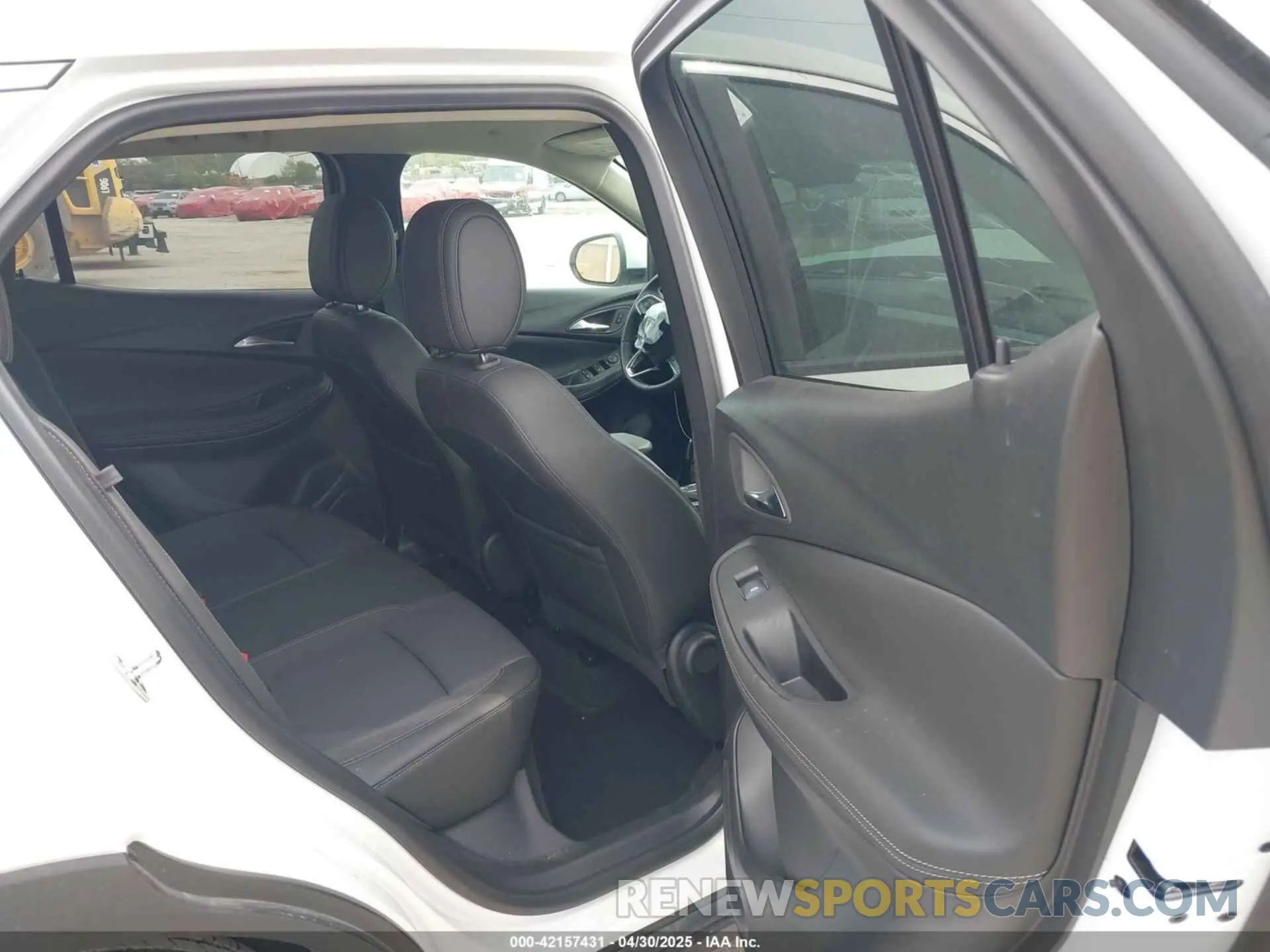 8 Фотография поврежденного автомобиля KL4AMBSLXSB036145 BUICK ENCORE GX 2025