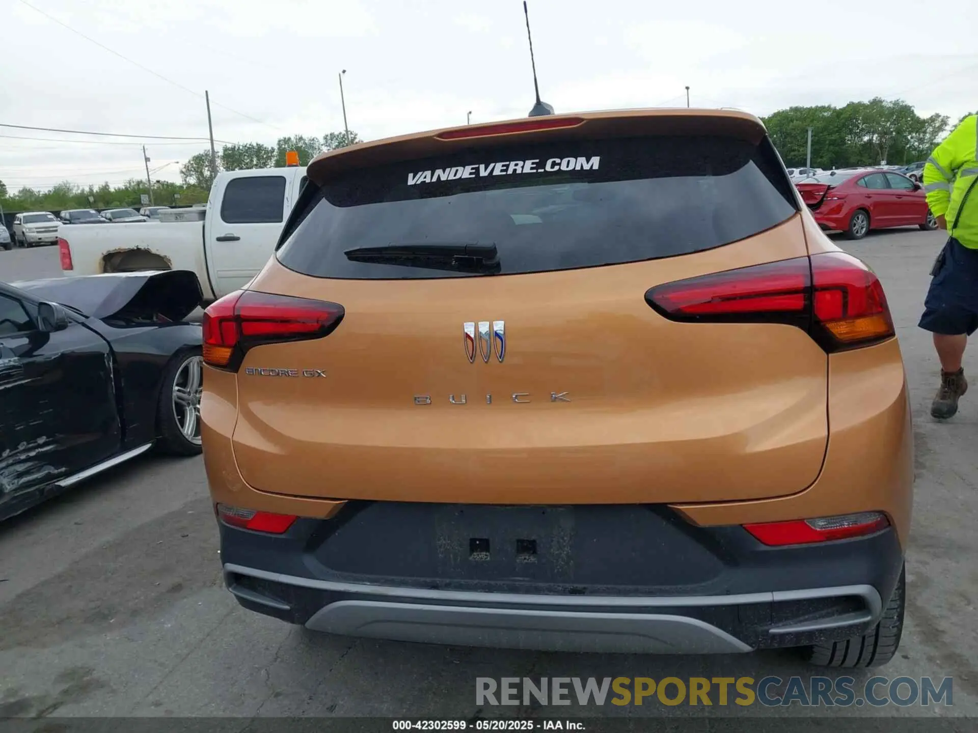 16 Фотография поврежденного автомобиля KL4AMBSP1SB016952 BUICK ENCORE GX 2025
