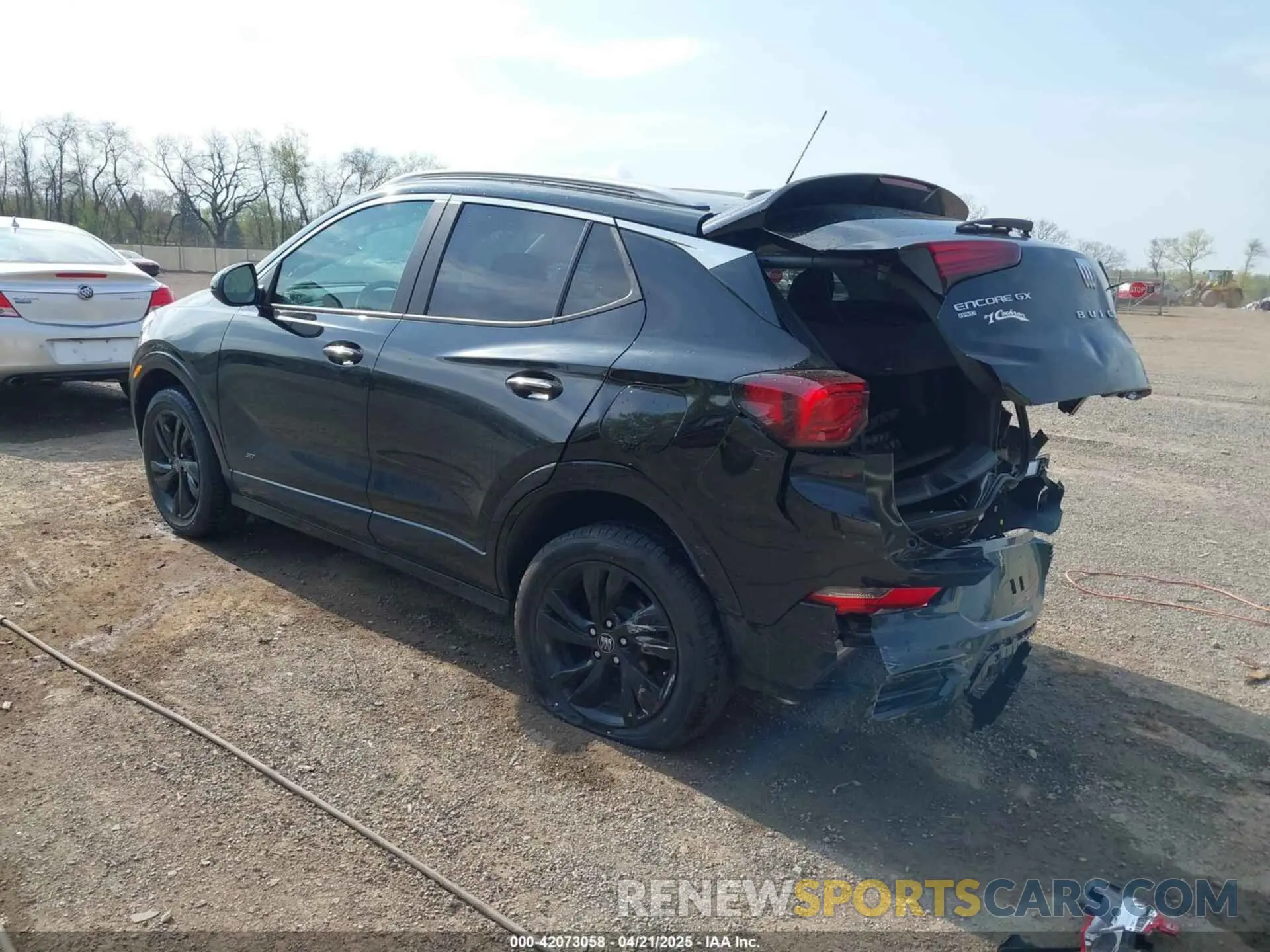 3 Фотография поврежденного автомобиля KL4AMESL4SB030679 BUICK ENCORE GX 2025
