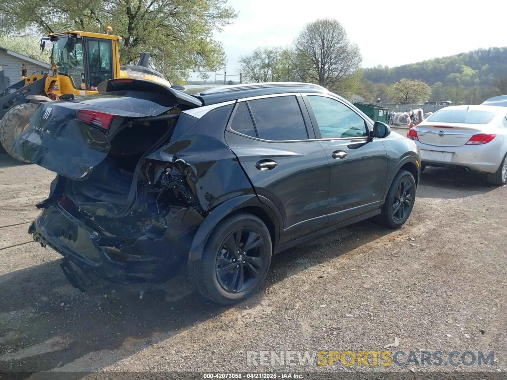 4 Фотография поврежденного автомобиля KL4AMESL4SB030679 BUICK ENCORE GX 2025