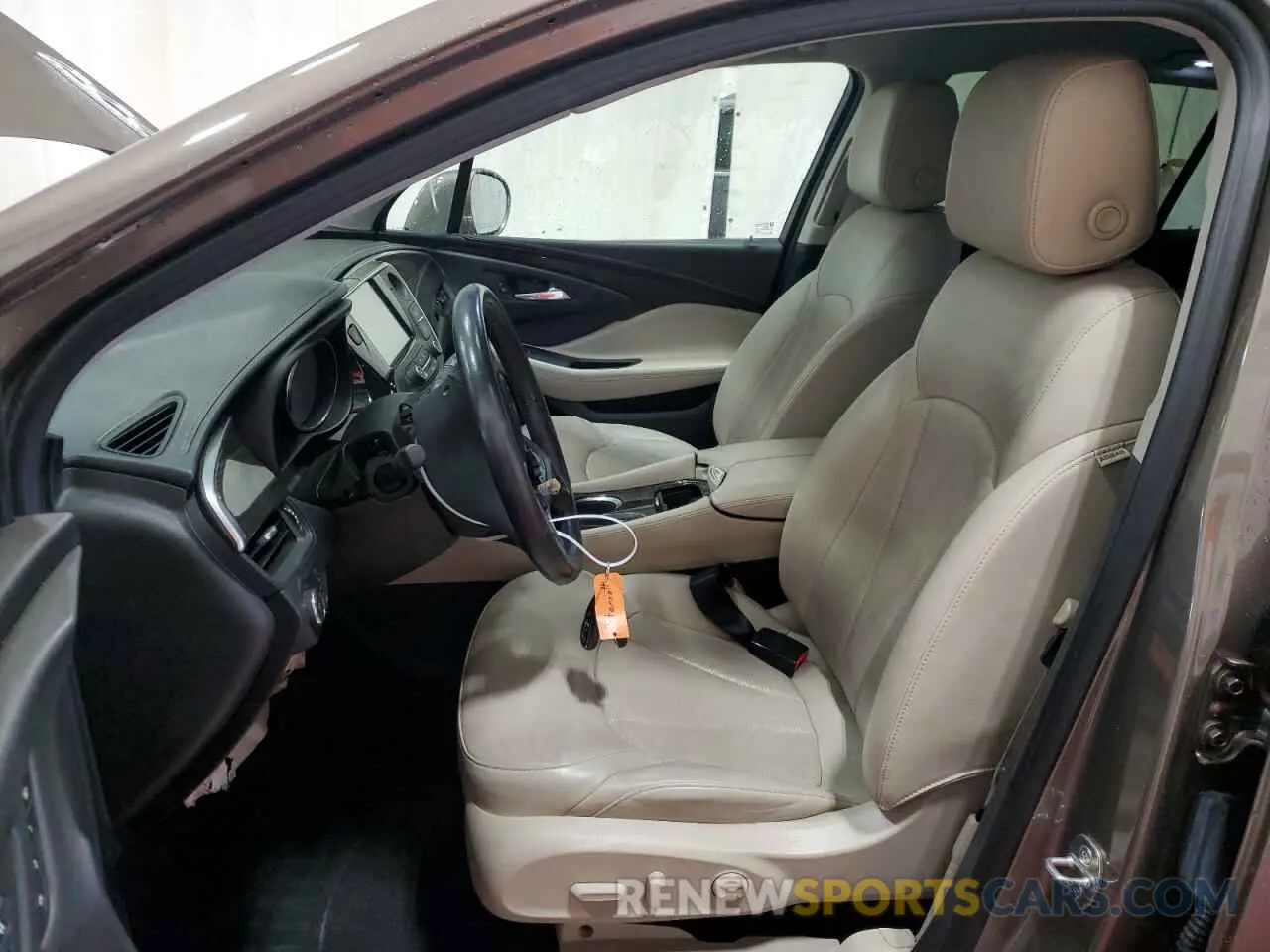 7 Фотография поврежденного автомобиля LRBFX2SA3KD125625 BUICK ENVISION 2019