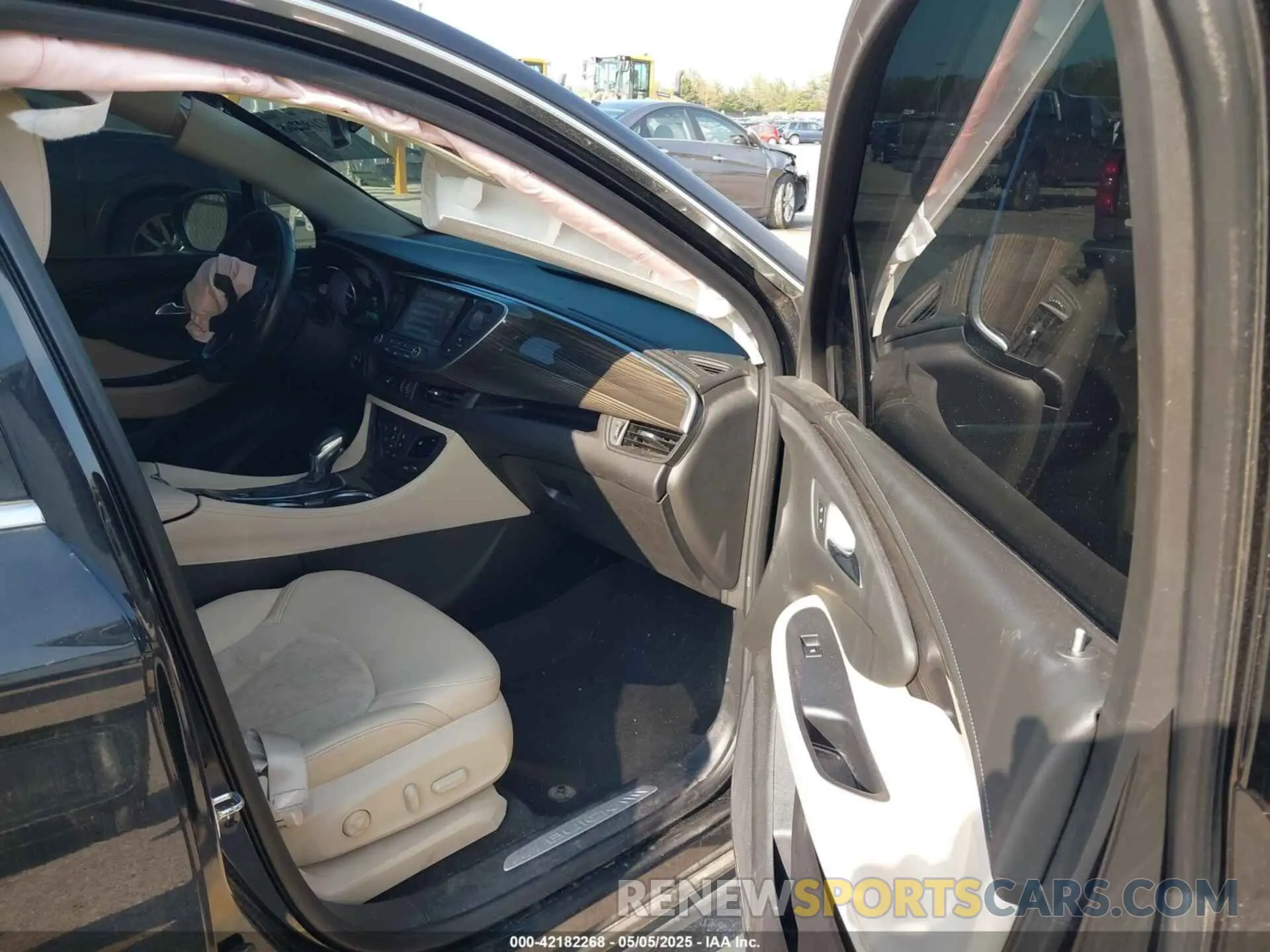 5 Фотография поврежденного автомобиля LRBFXBSA4KD146323 BUICK ENVISION 2019