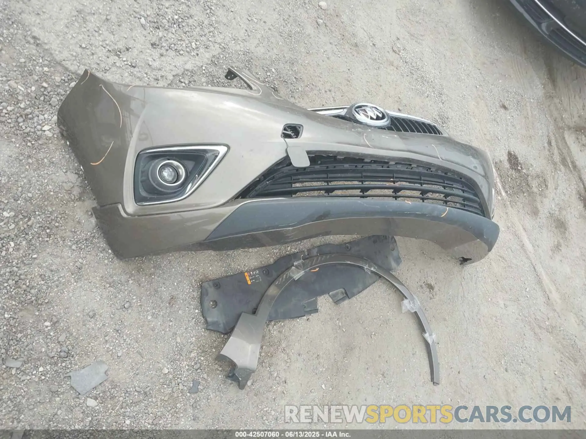 12 Фотография поврежденного автомобиля LRBFXCSA2KD090369 BUICK ENVISION 2019