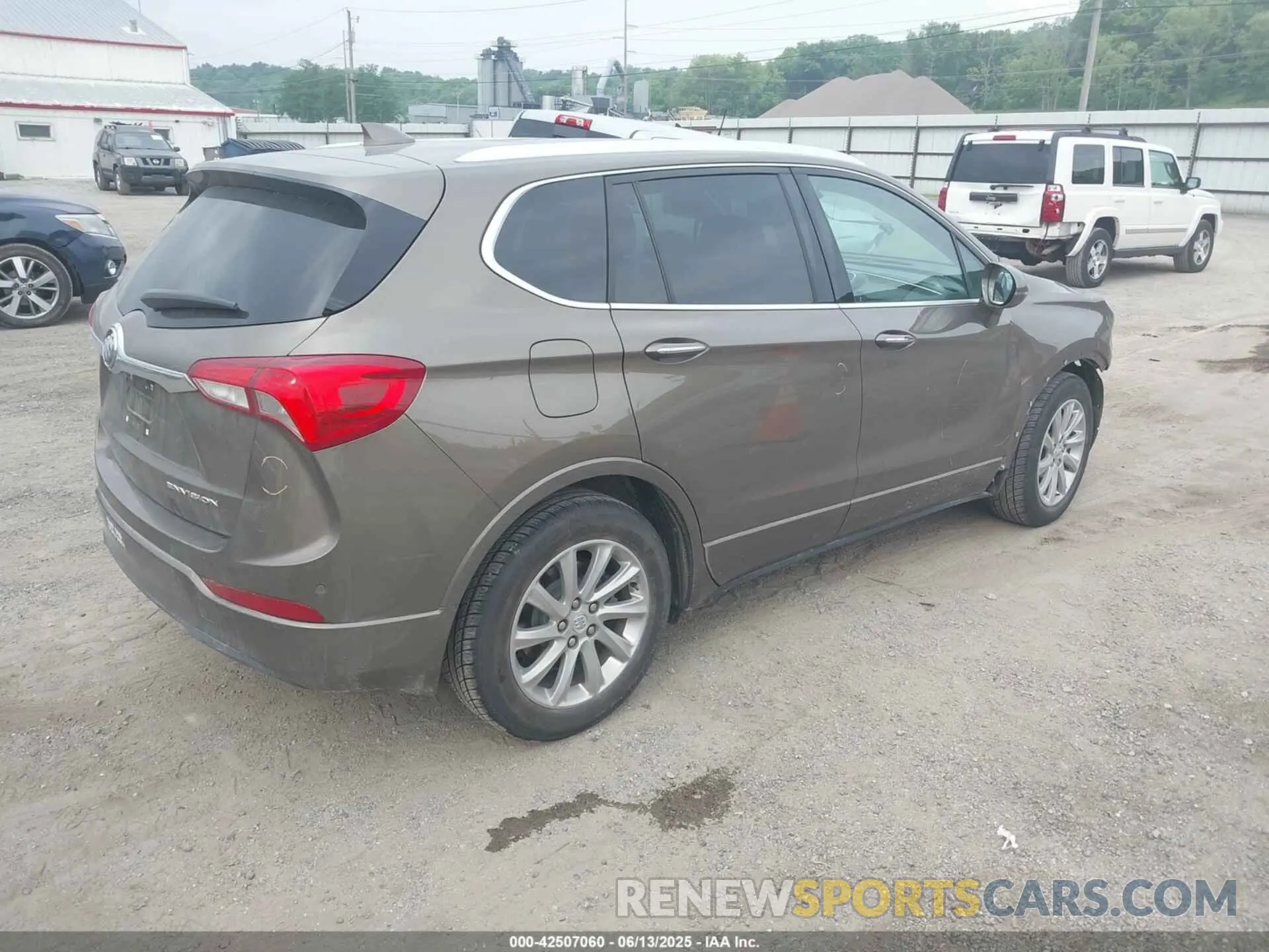 4 Фотография поврежденного автомобиля LRBFXCSA2KD090369 BUICK ENVISION 2019