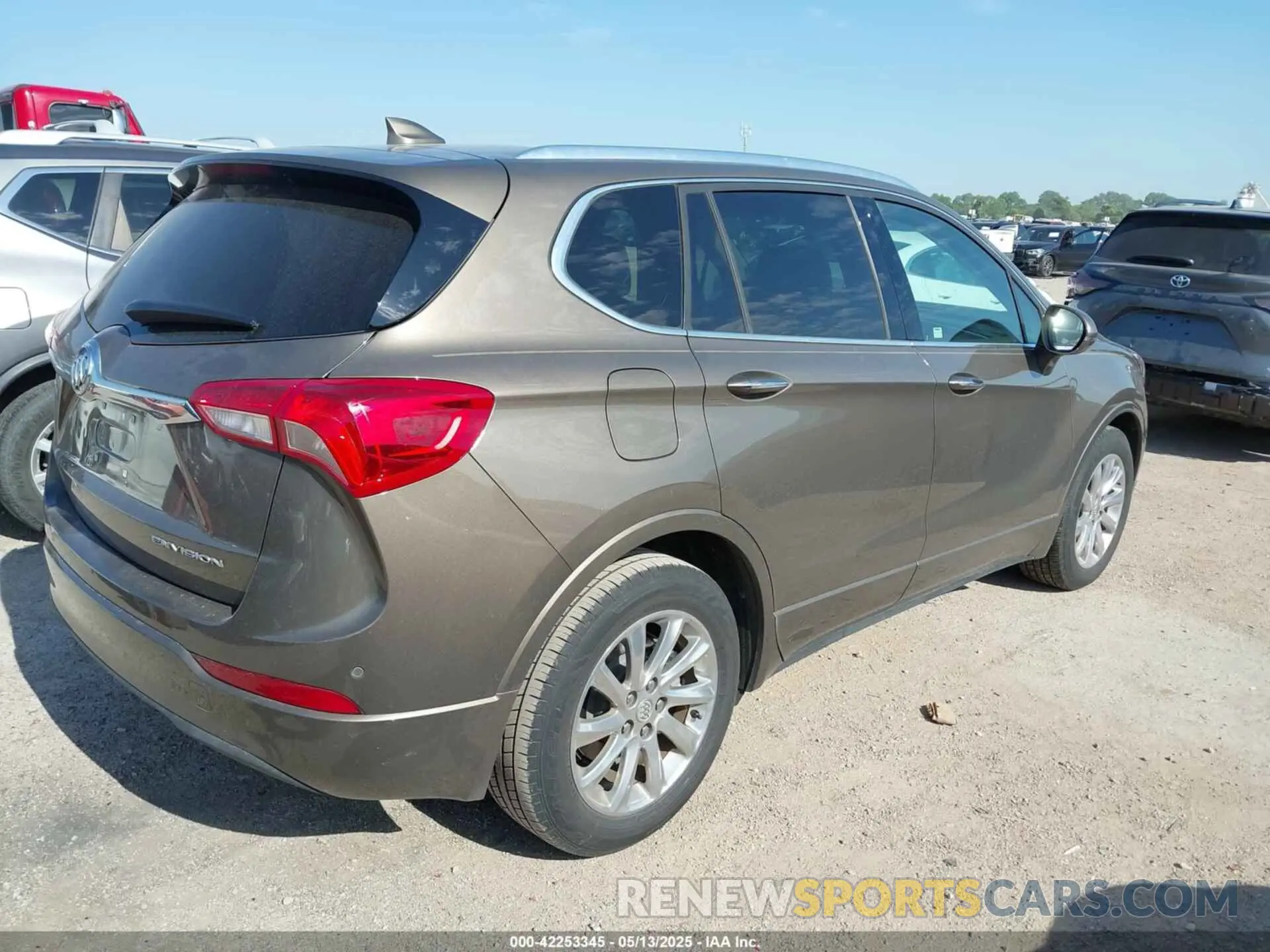4 Photograph of a damaged car LRBFXCSA3KD026518 BUICK ENVISION 2019